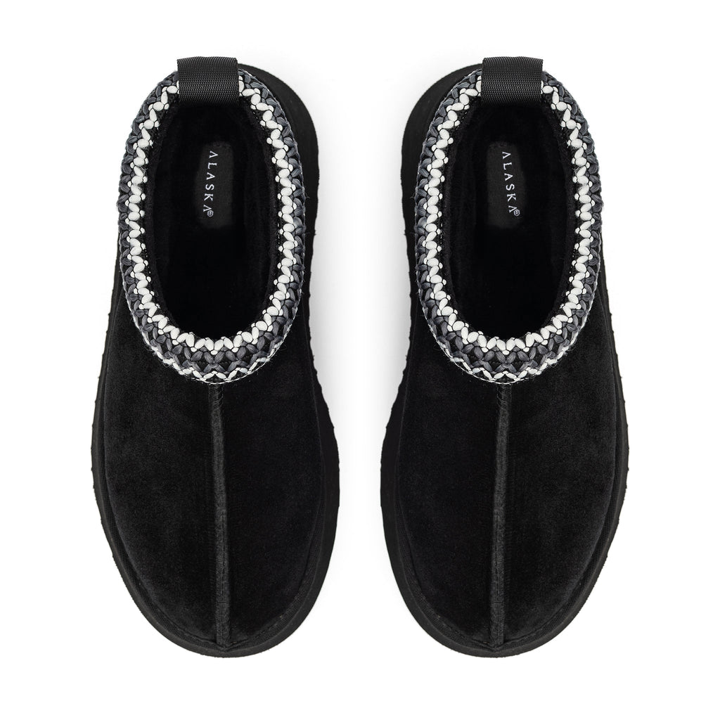 Alaska Shearling Slippers in Black
