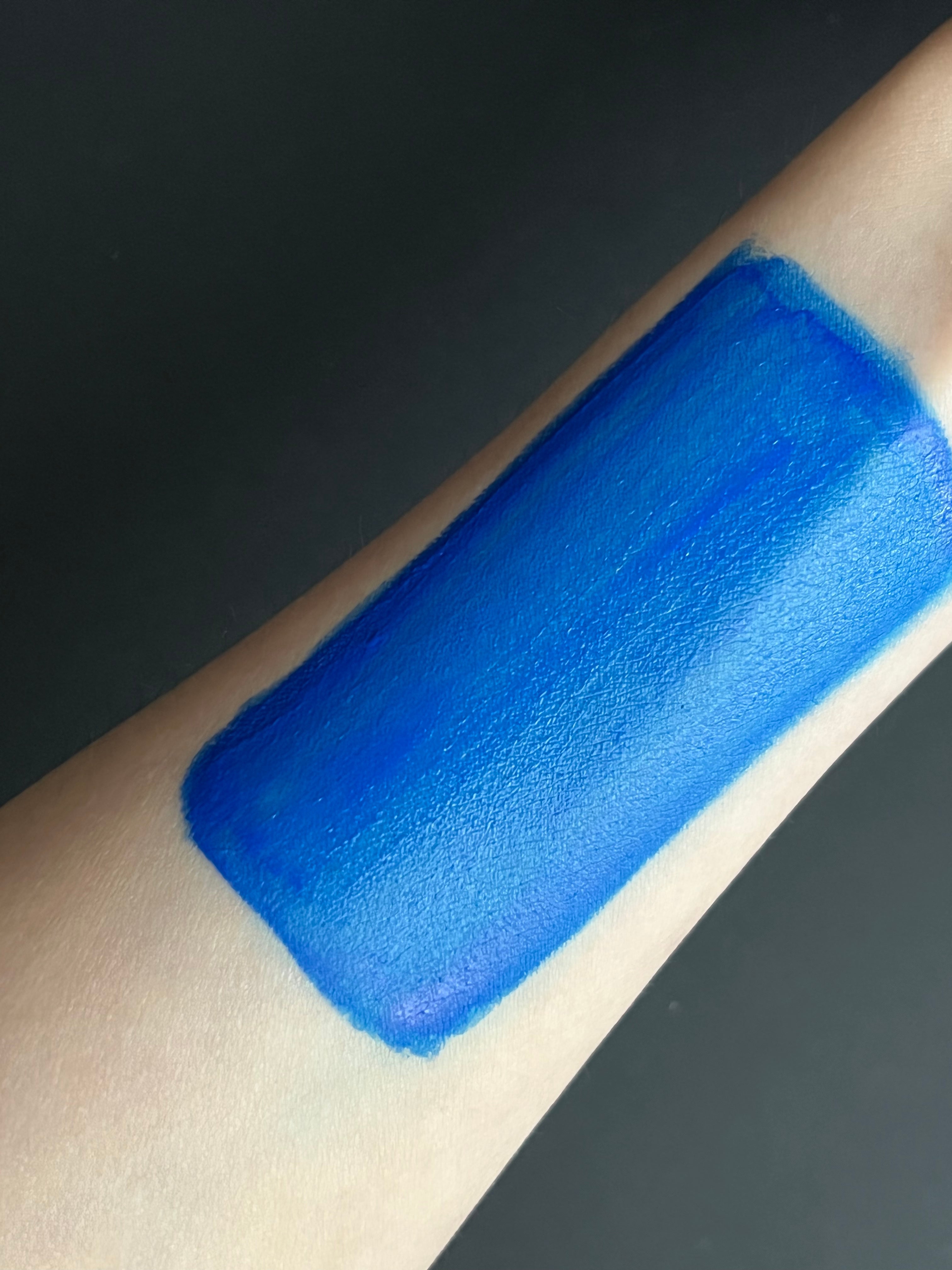 27 - Azure (Blue) Water Activated Graphic Liner