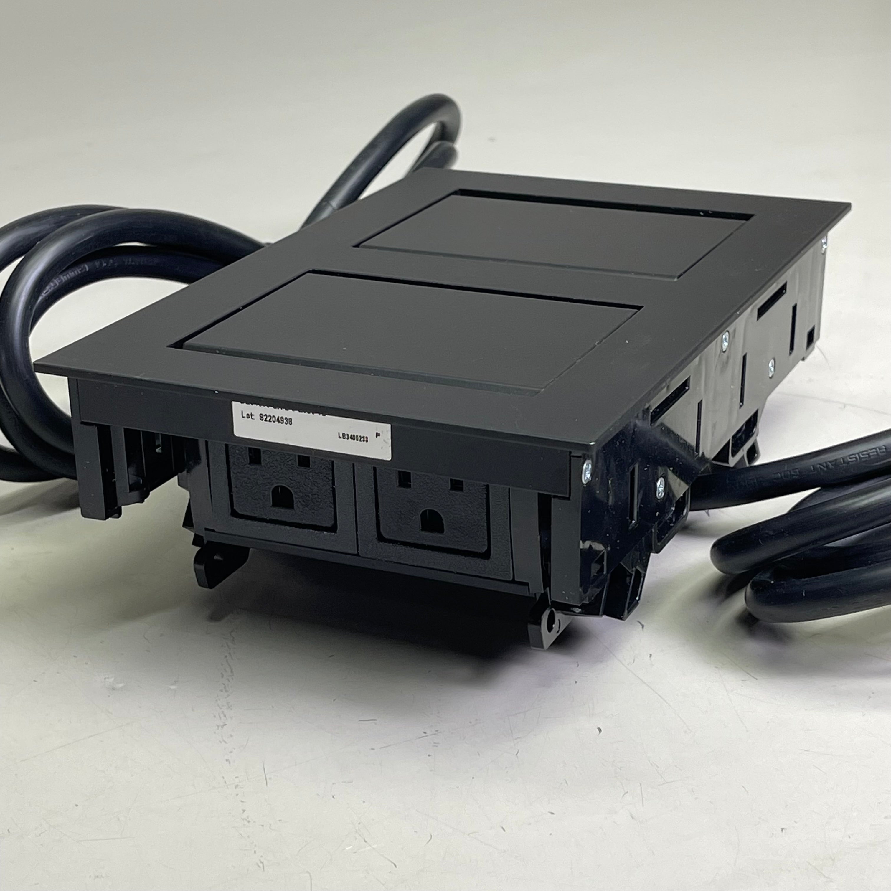 BYRNE Furniture Power Distribution In Surface 4 Outlets BE04076-2X-2-0-Z523-72