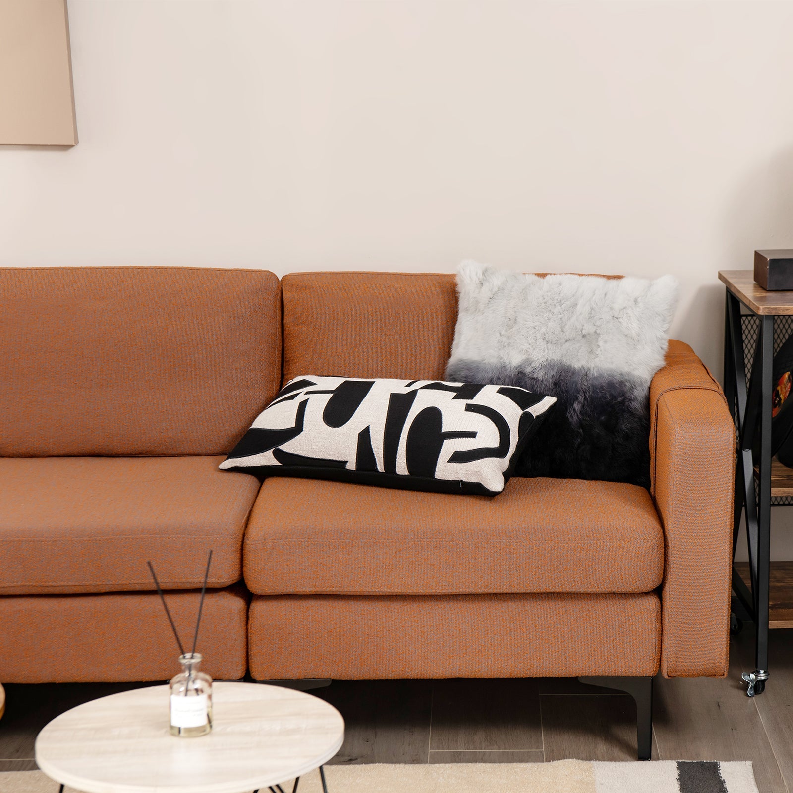 3-Seat Sectional Sofa Couch with Armrest Magazine Pocket and Metal Leg