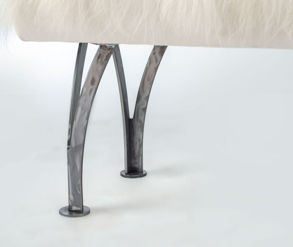 32″ Split Leg Bench (Icelandic Fur)