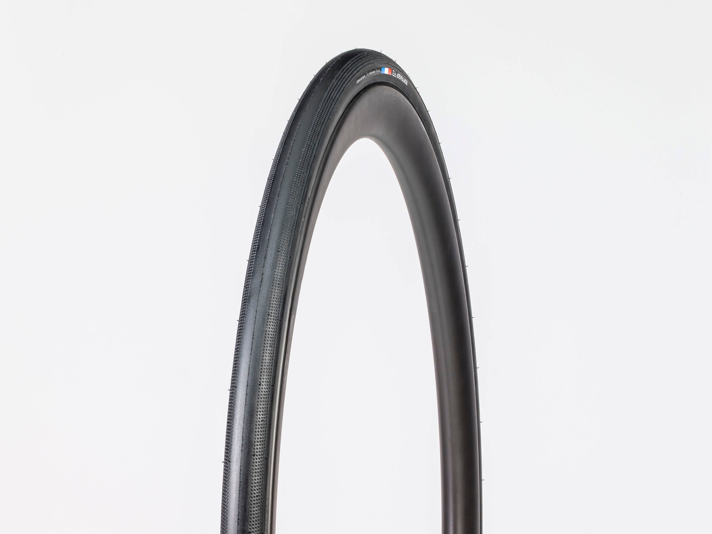 Bontrager R3 Hard-Case Lite 700x25c TLR Tire