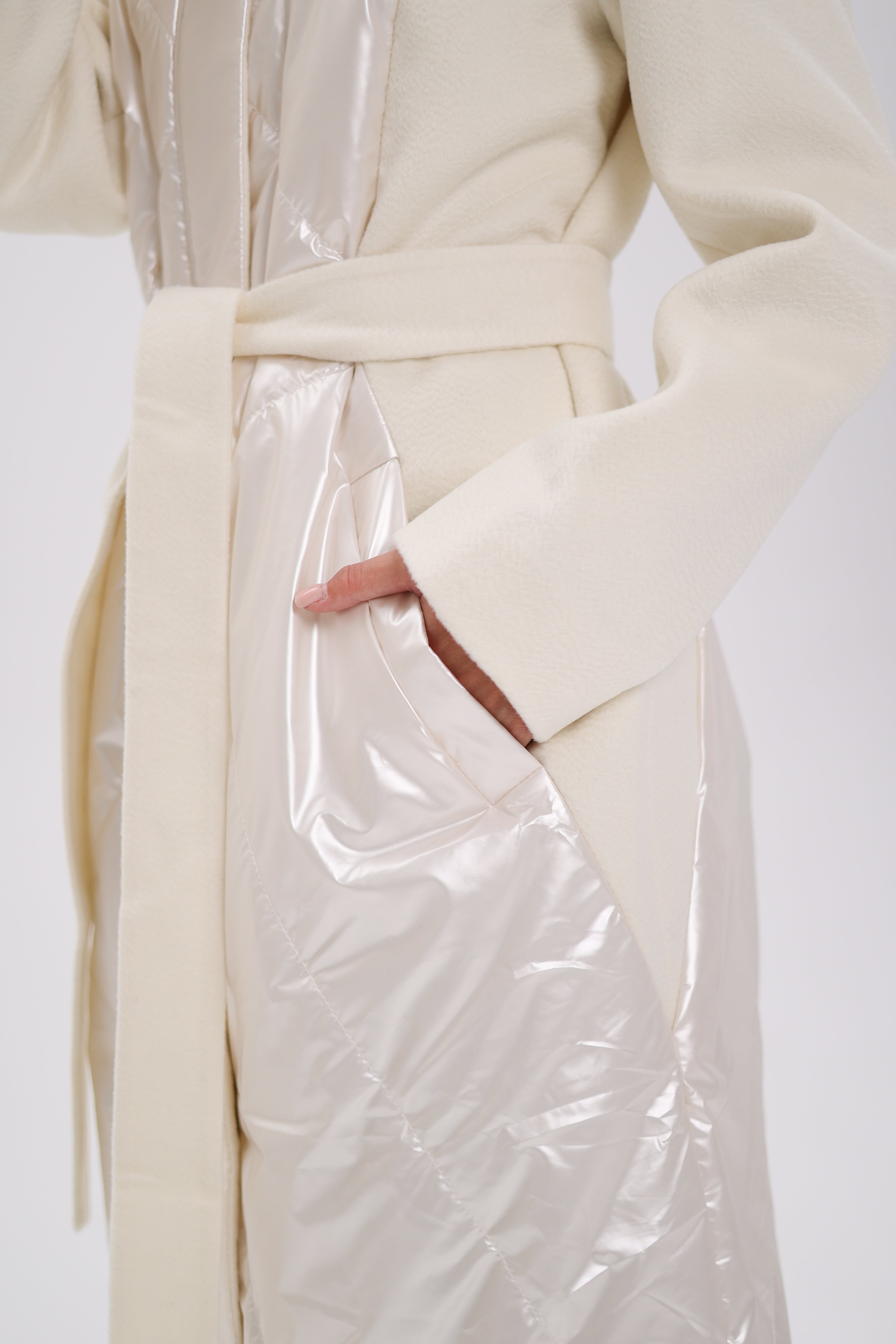 Saga® Furs Silver Fox Wool Alpaca Freudenberg Comfortemp® Coat