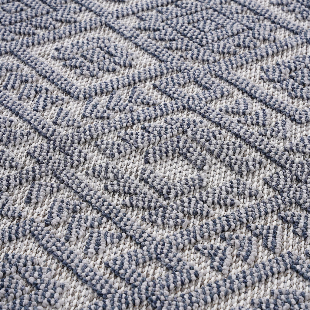 Guros - Traditional Indoor / Outdoor Area Rug