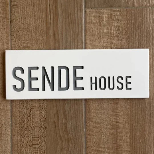 Personalized door sign with names for engraving in clean white concrete - Snow series