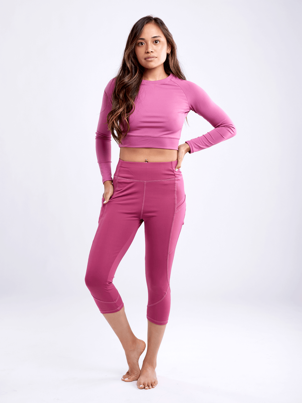 JupiterGear Mid-Rise Capri Fitness Leggings with Side Pockets