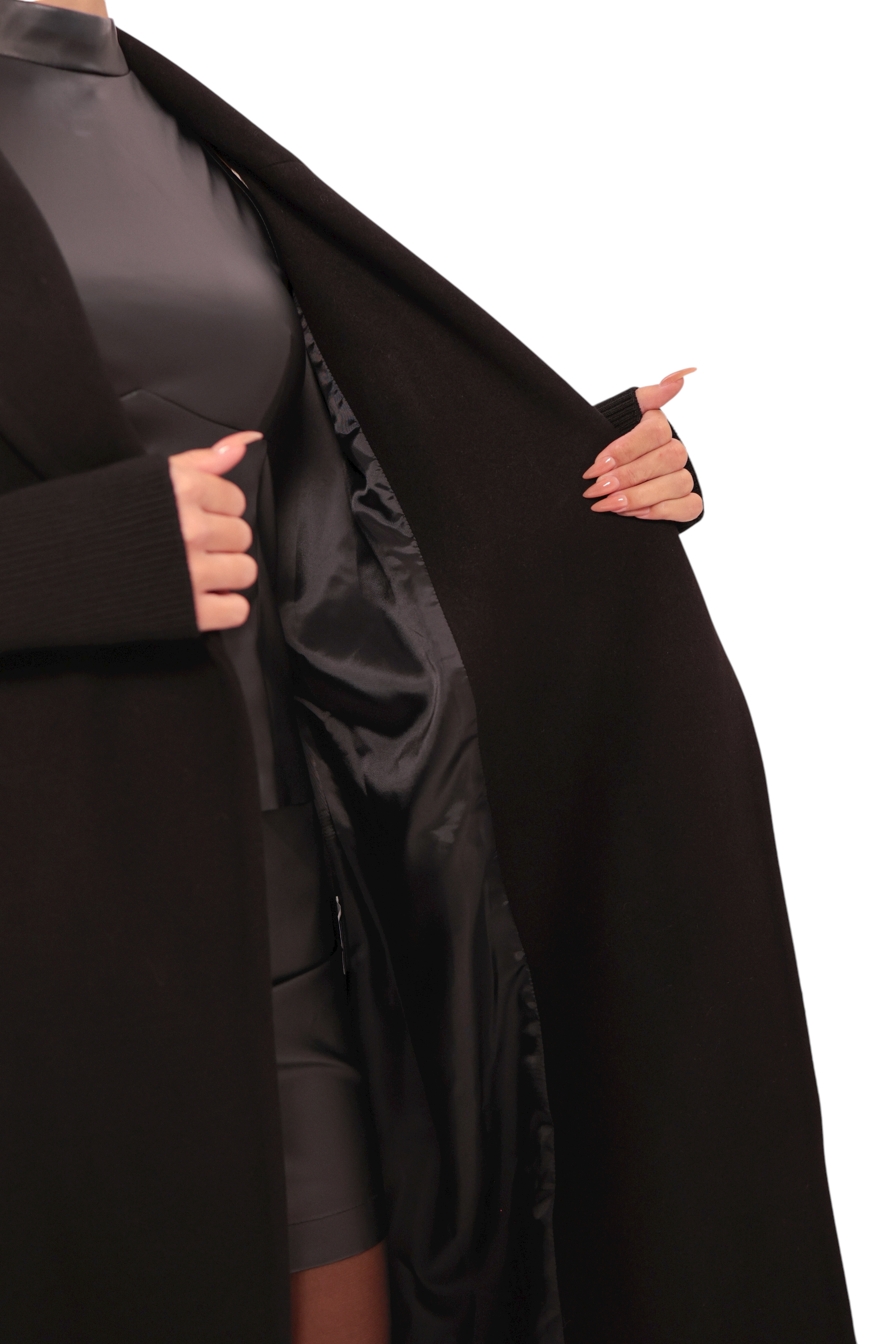 Miru Cashmere Wool Blend Overcoat in Black