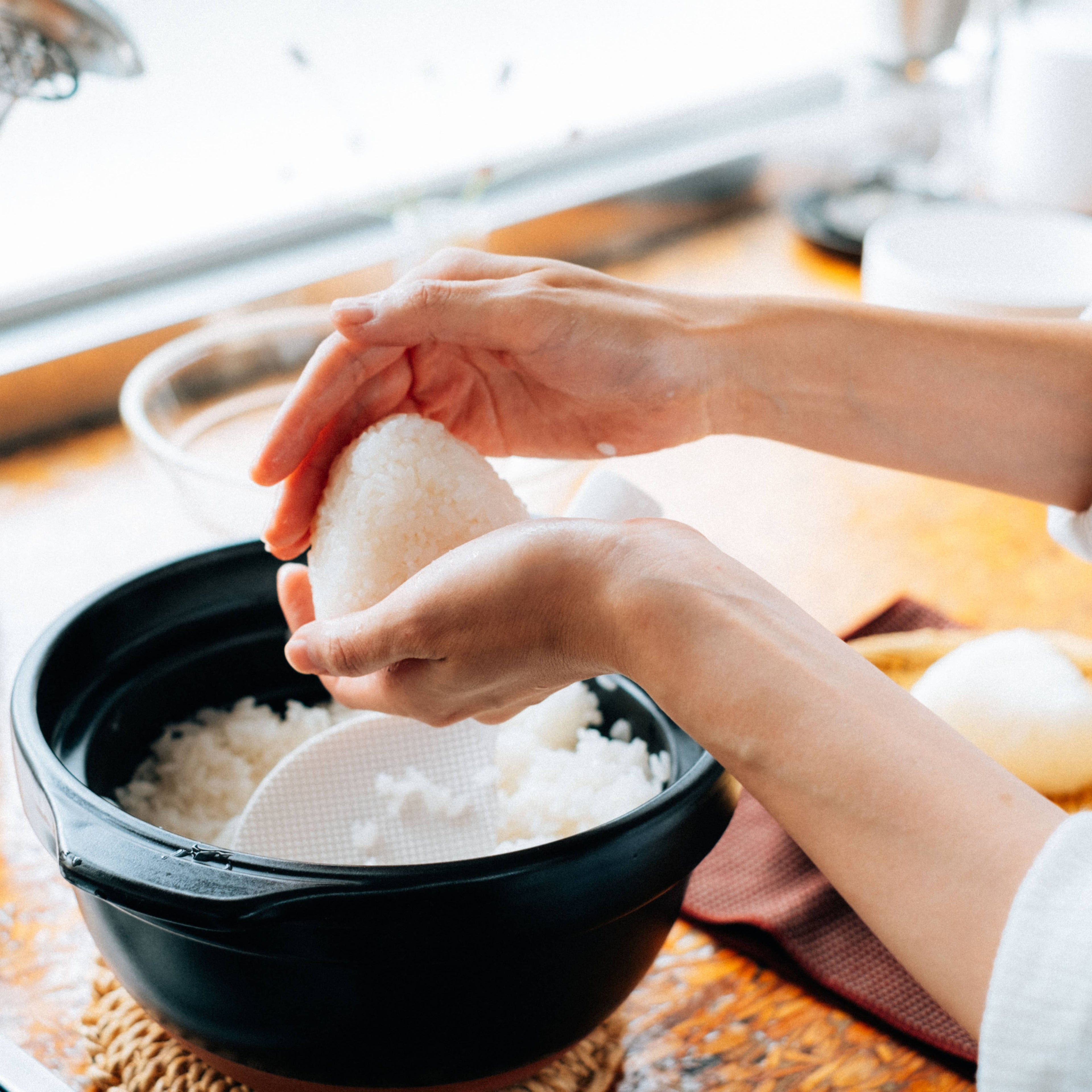 Hario - GohanGama Ceramic Rice Cooker