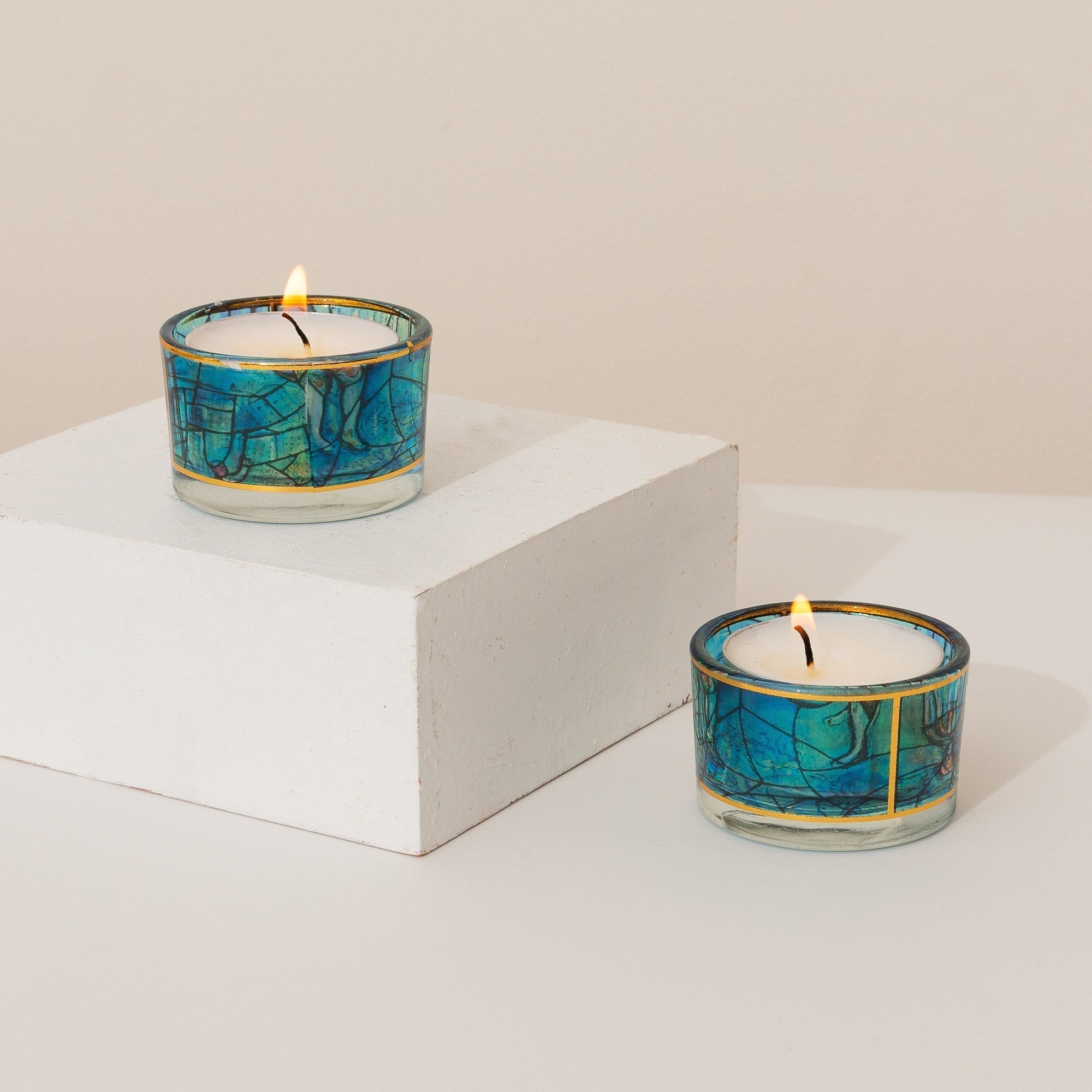 Stylish Judaica Candle Holders – Chagall Glass