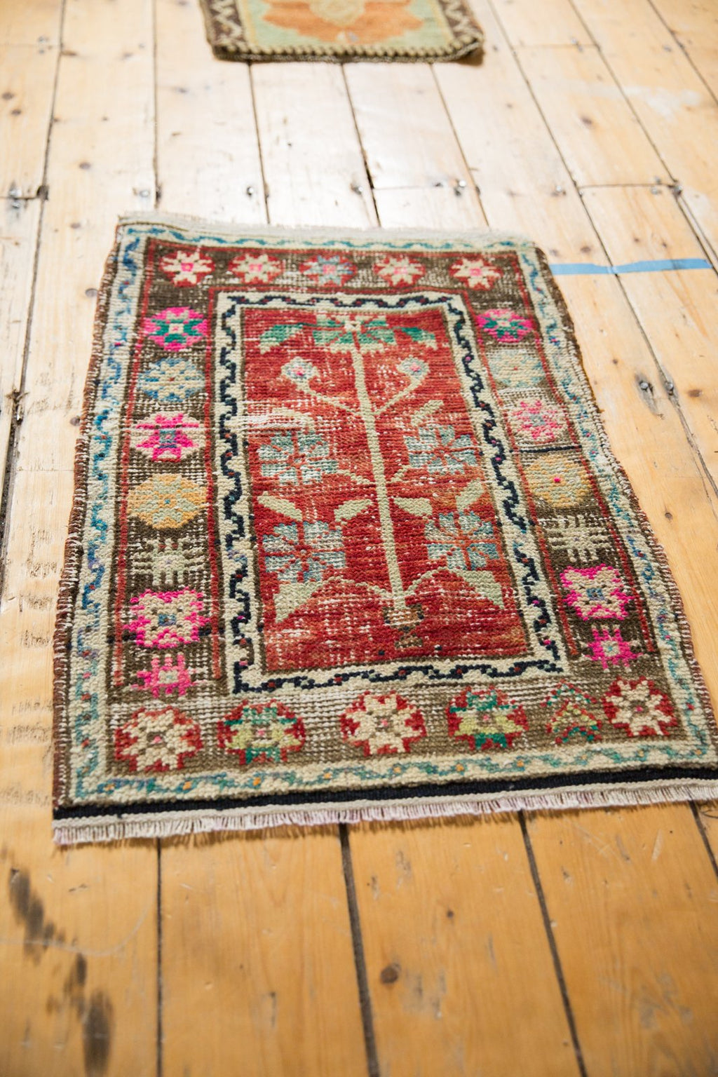 1.5x2.5 Vintage Distressed Oushak Rug Mat