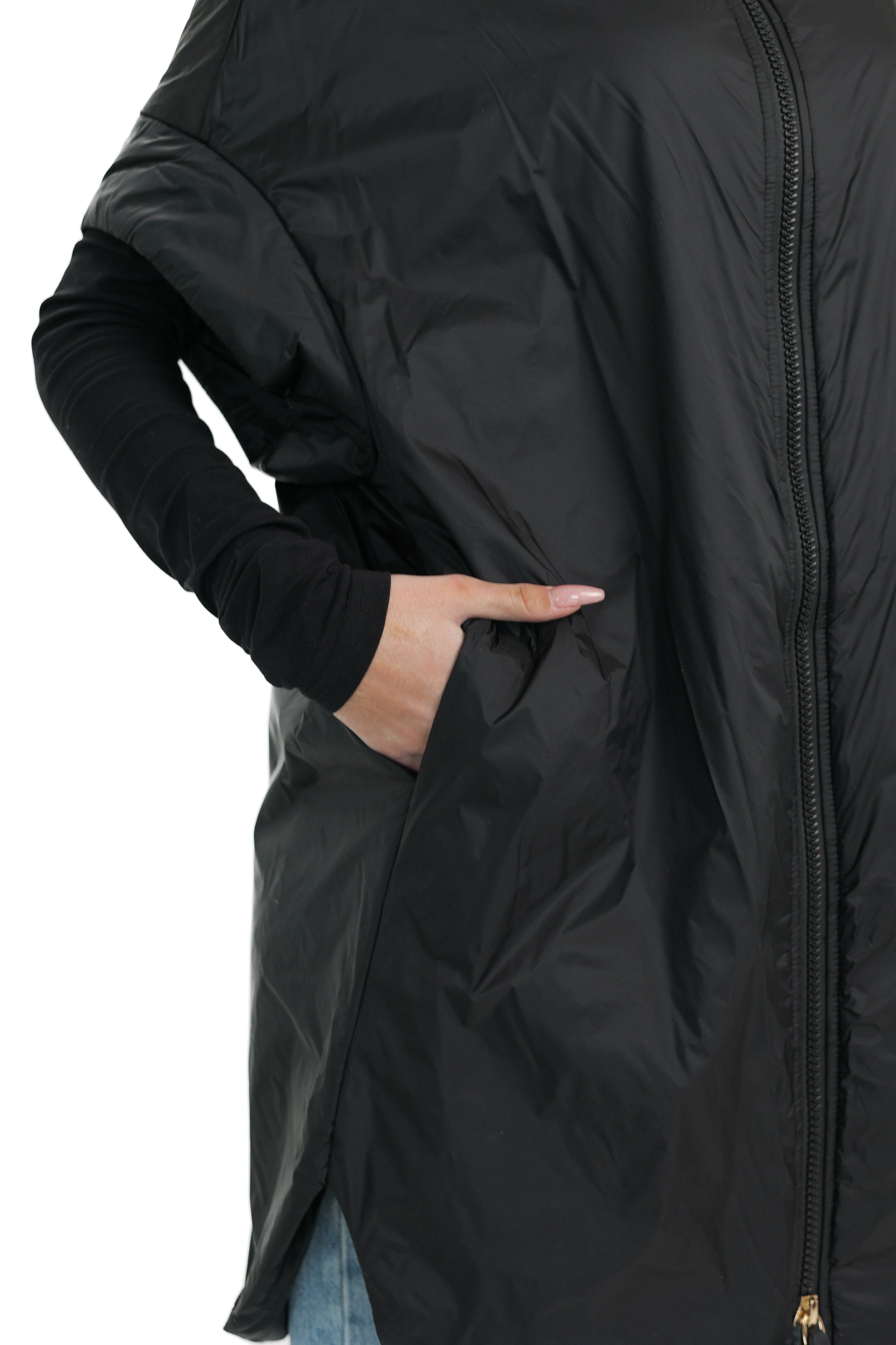 Emery Relaxed Fit Vest in Black