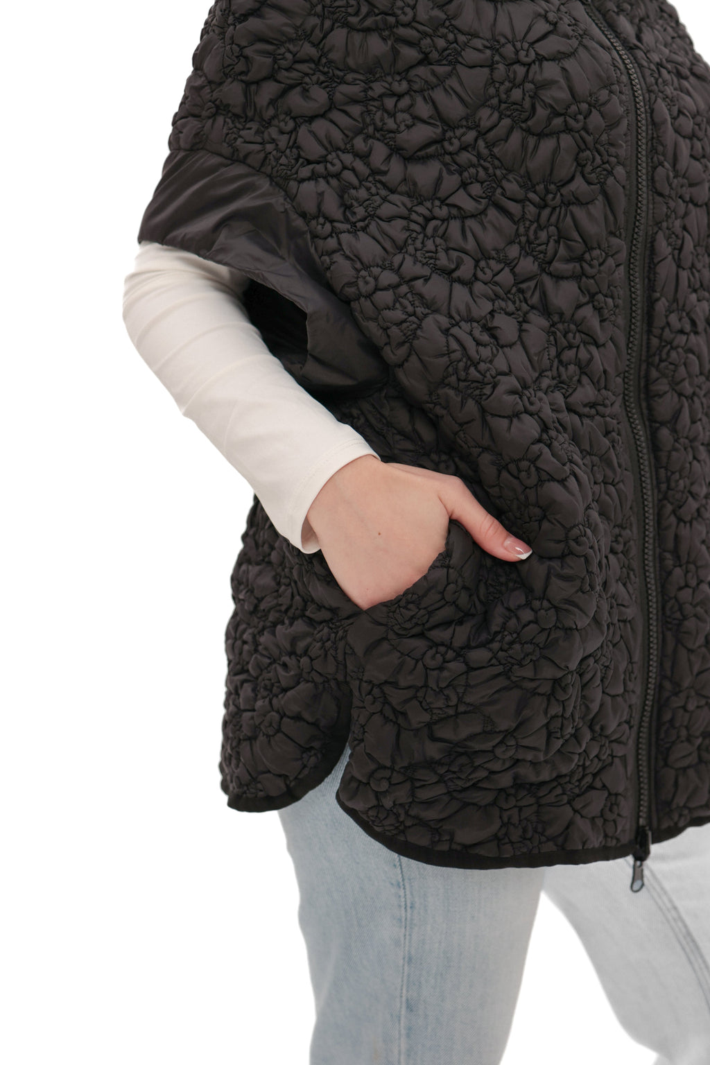 ⇆ Reversible 2 in 1 Loft Vest in Black