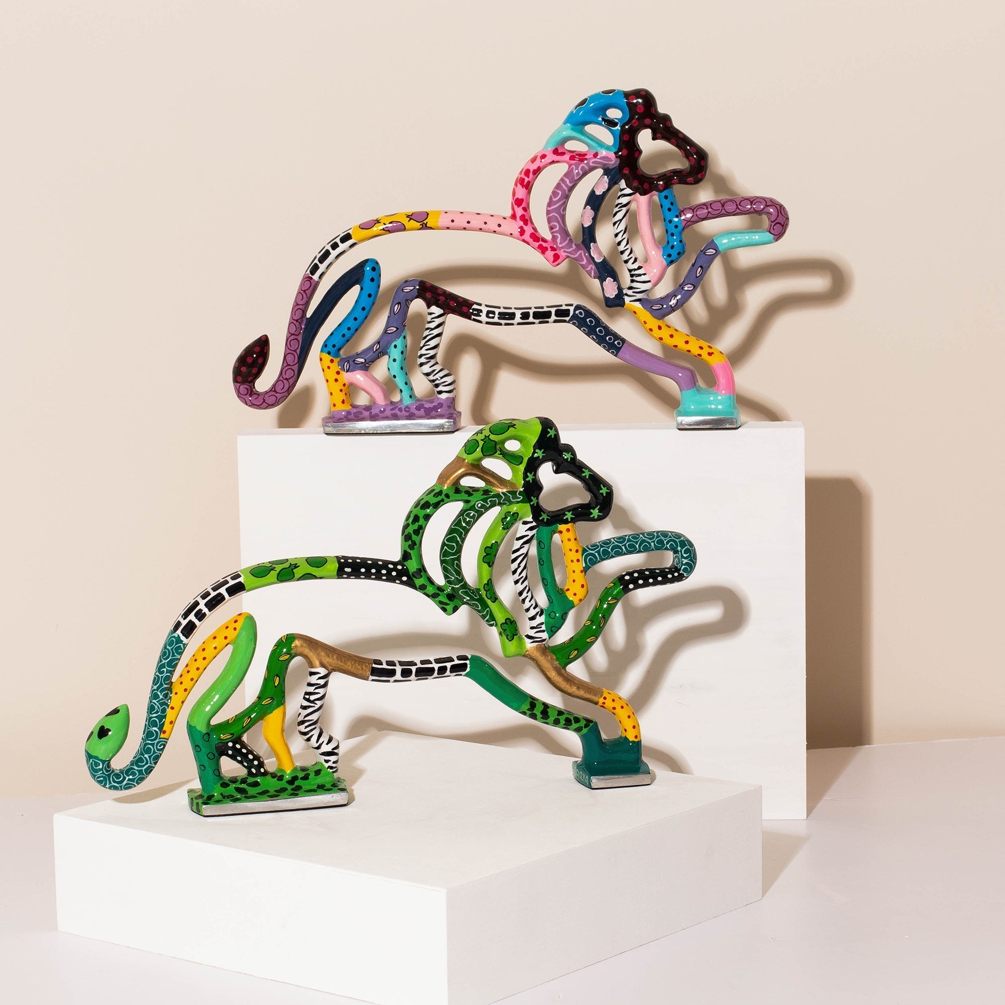 Handcrafted Colorful Lion Sculpture – Modern Aluminum Design – Leo Series