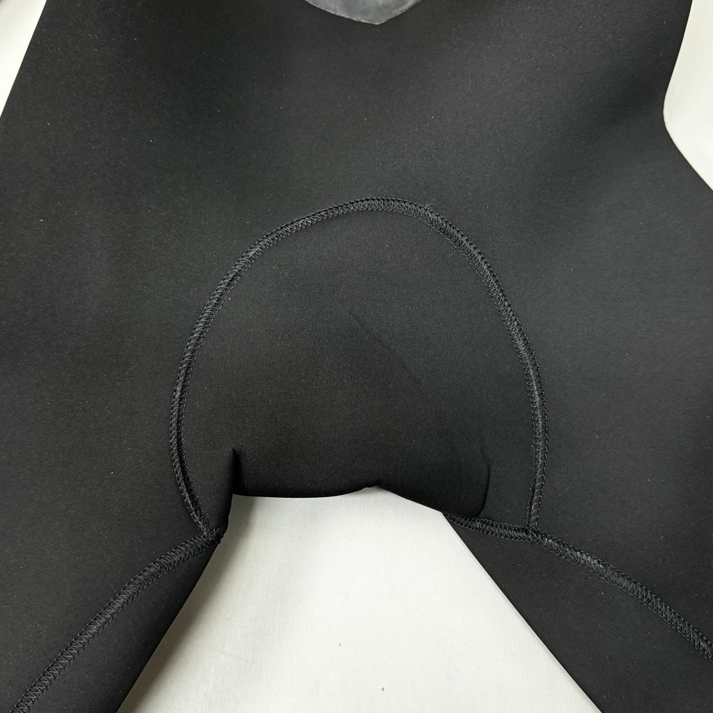 MYSTIC Majestic 2022 Fullsuit Back-zip Knitflex+ 5/4mm Sz M Black 35000.220005