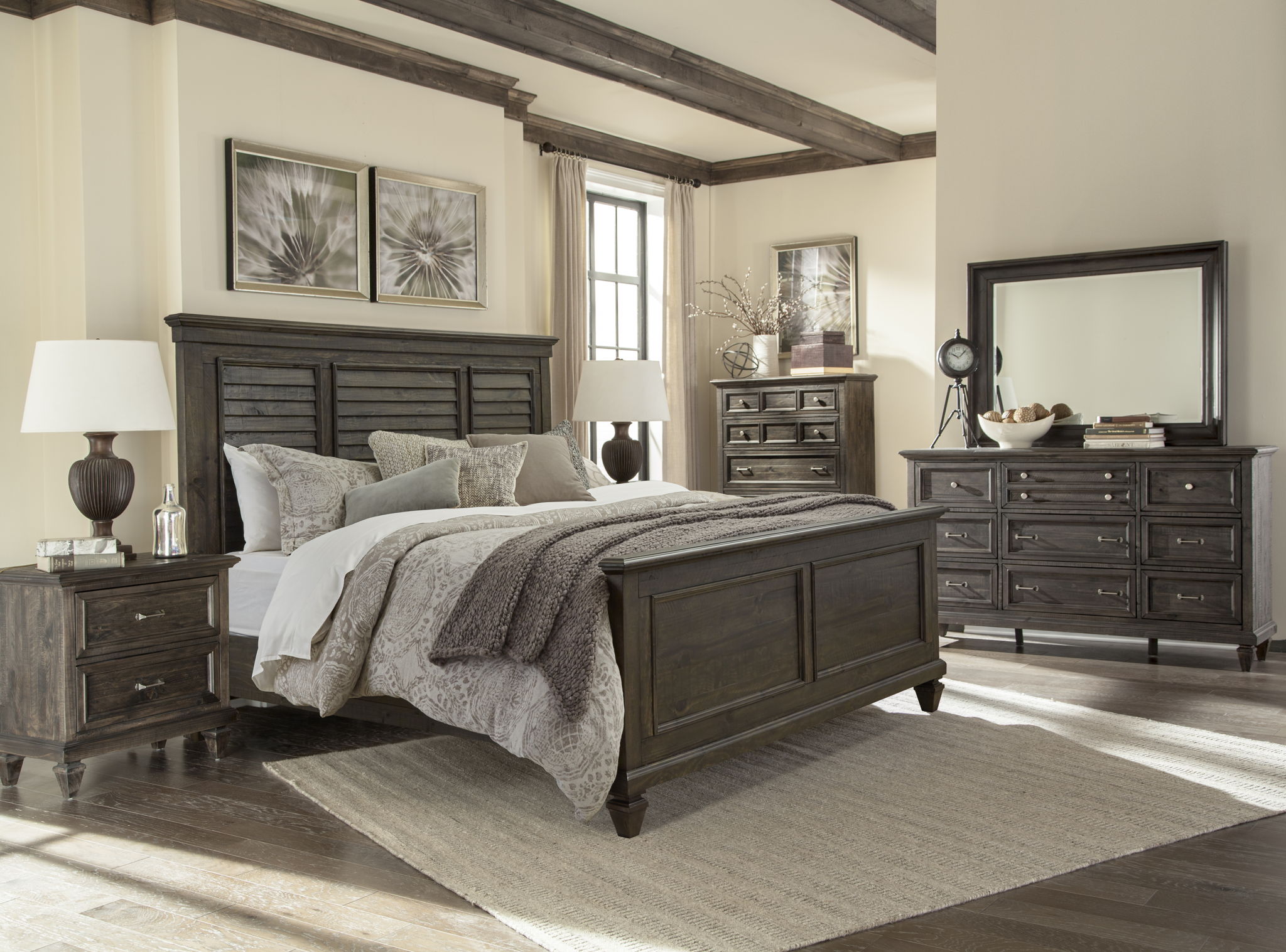 Calistoga - 5 Drawer Chest - Weathered Charcoal