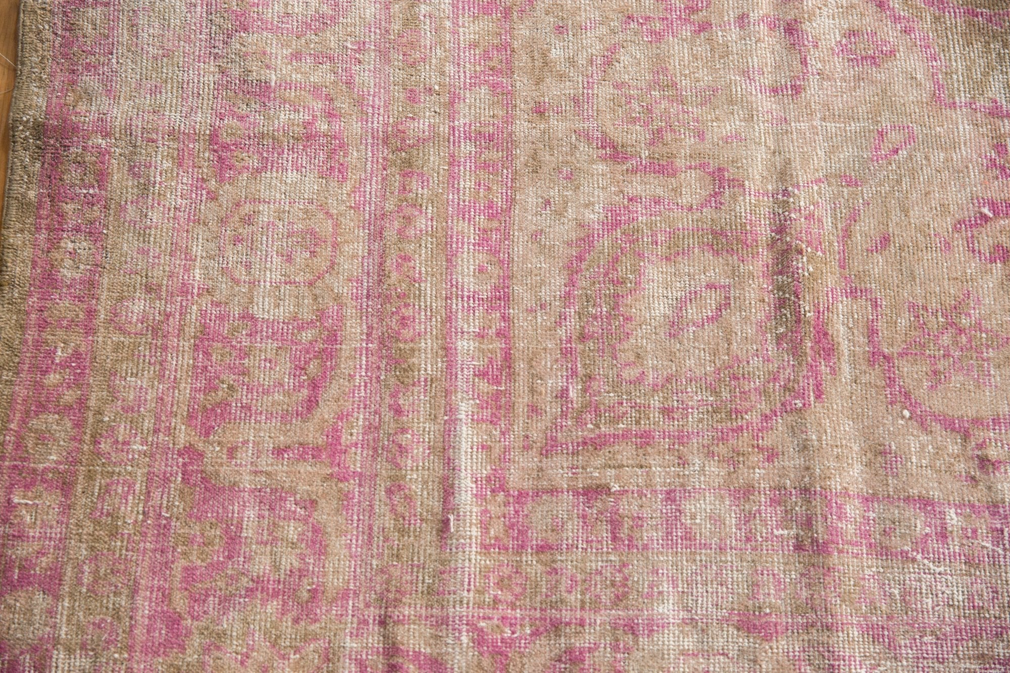 9.5x12.5 Vintage Distressed Sivas Carpet