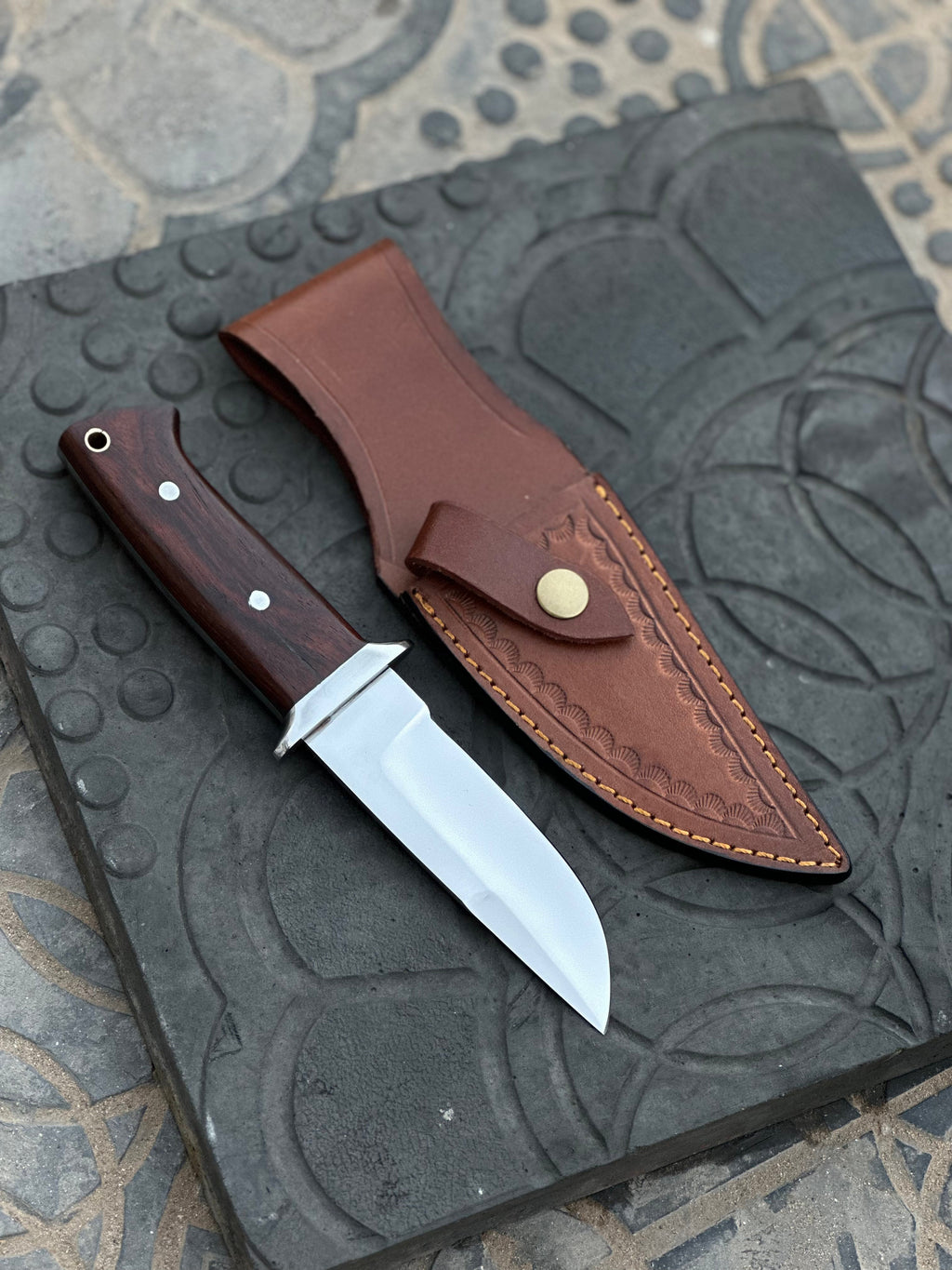 HANDMADE 1095 STEEL
HUNTING KNIFE
