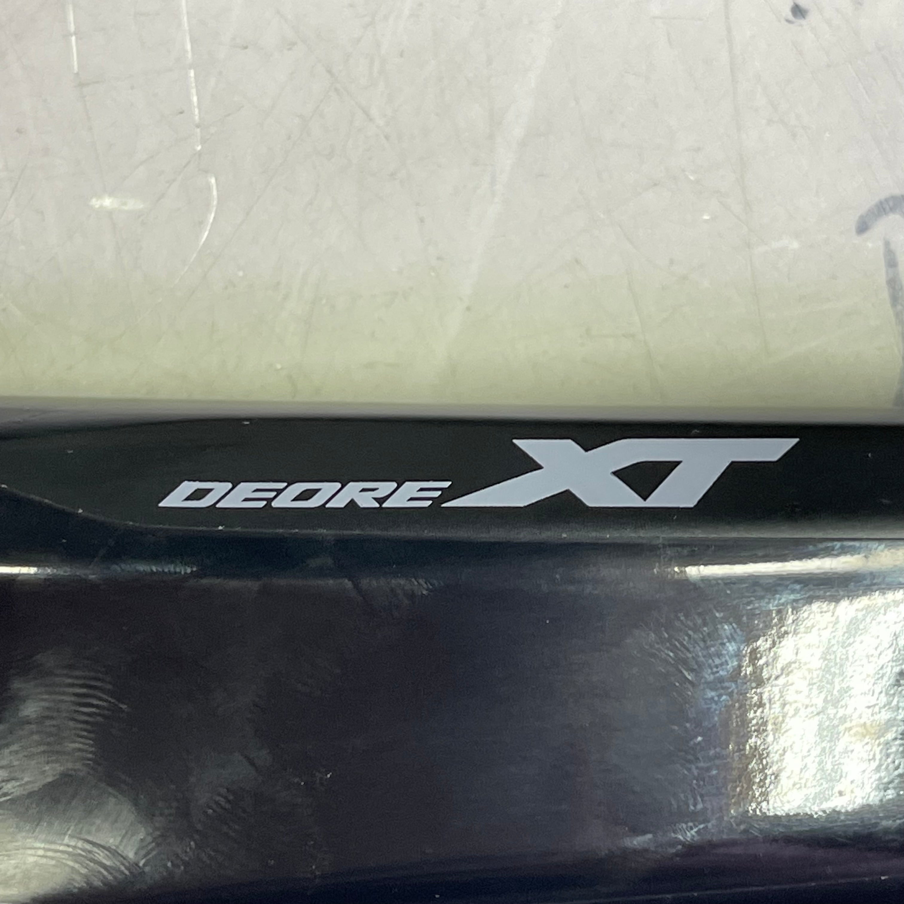 SHIMANO Deore XT Crankset 12-Speed 8.5" x 2" x 1" Black FC-M8100-1