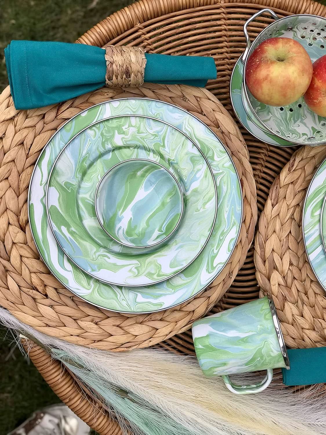 Golden Rabbit Enamelware Modern Monet Set of 3 Nesting Bowls