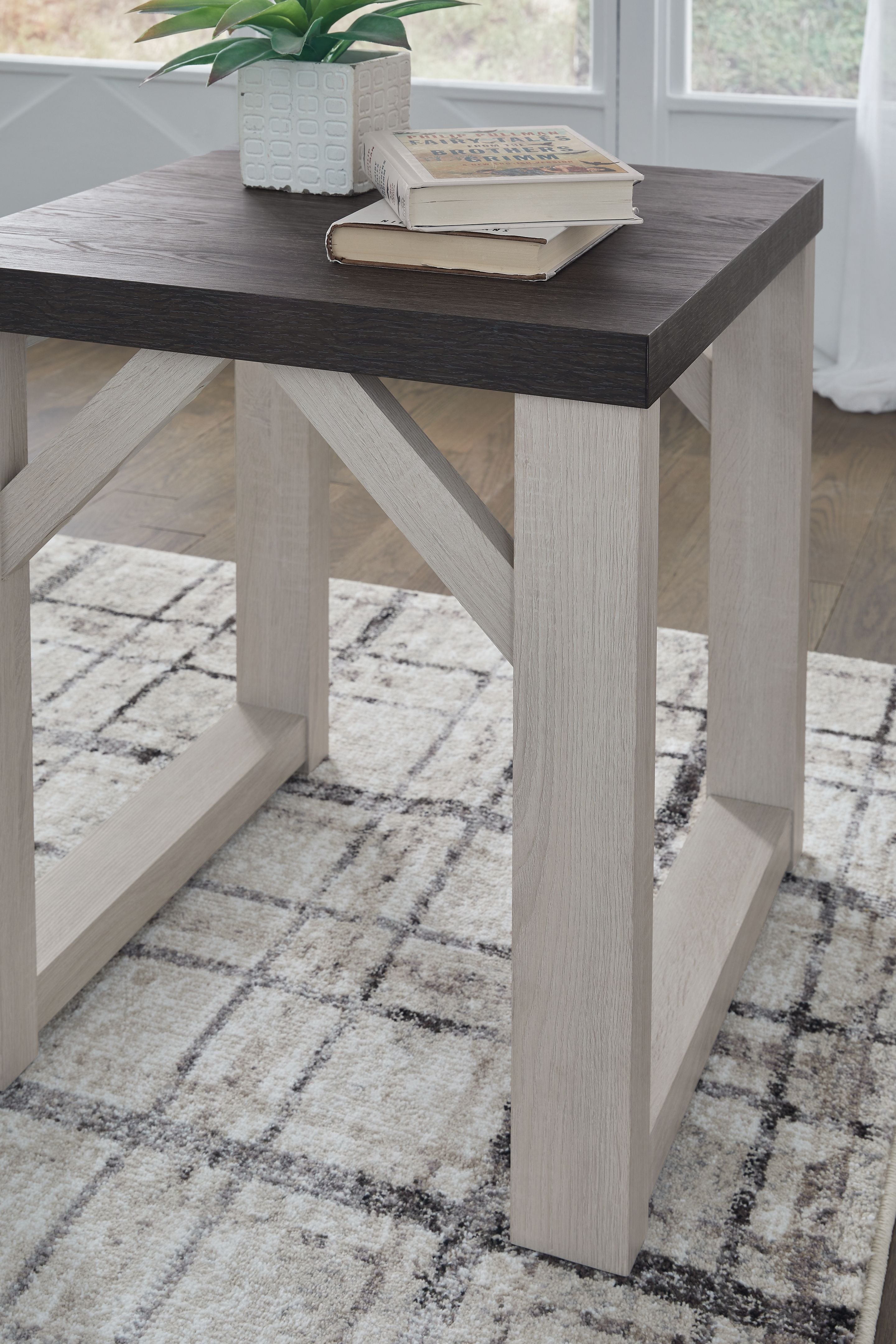 Dorrinson - Occasional Table Set (Set of 3) - Antique White