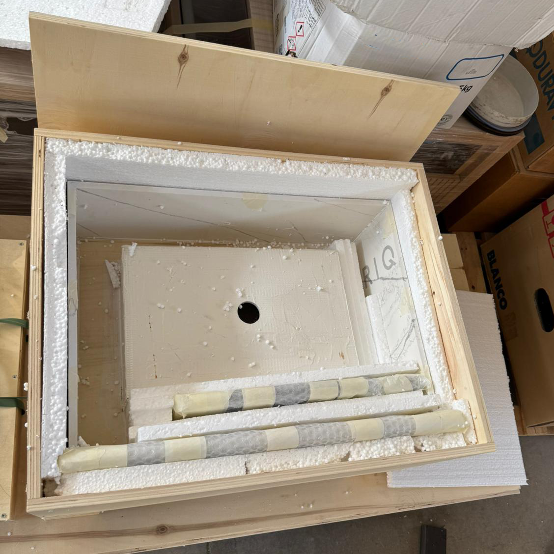 Engineered Quartz Bathroom Vessel Sink Handmade Modern Design Integrated Countertop