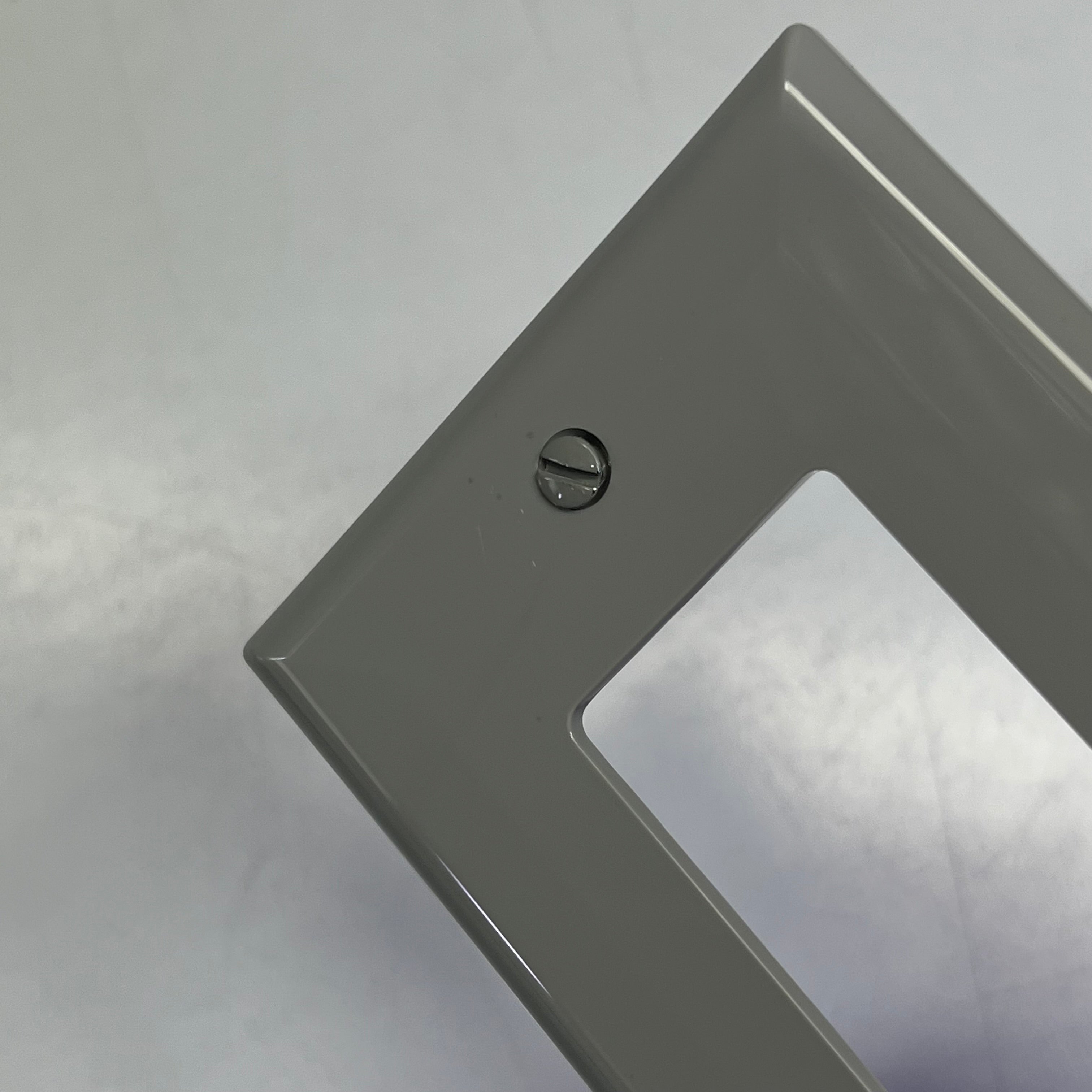 ZA@  EATON (5 PACK) Polycarbonate Single Gang GFCI Wall Plate Cutout Mid Size Grey PJ26GY