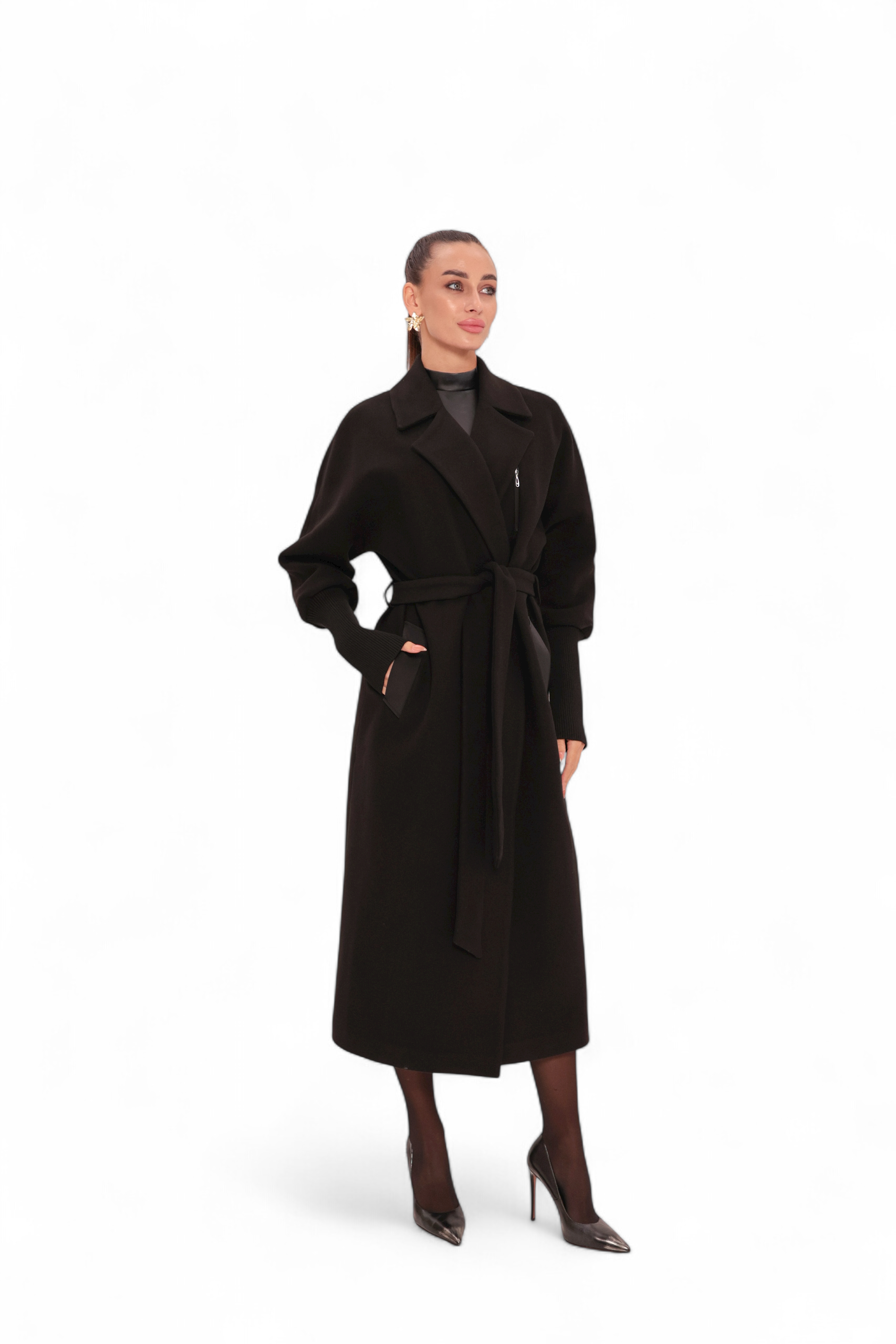 Miru Cashmere Wool Blend Overcoat in Black
