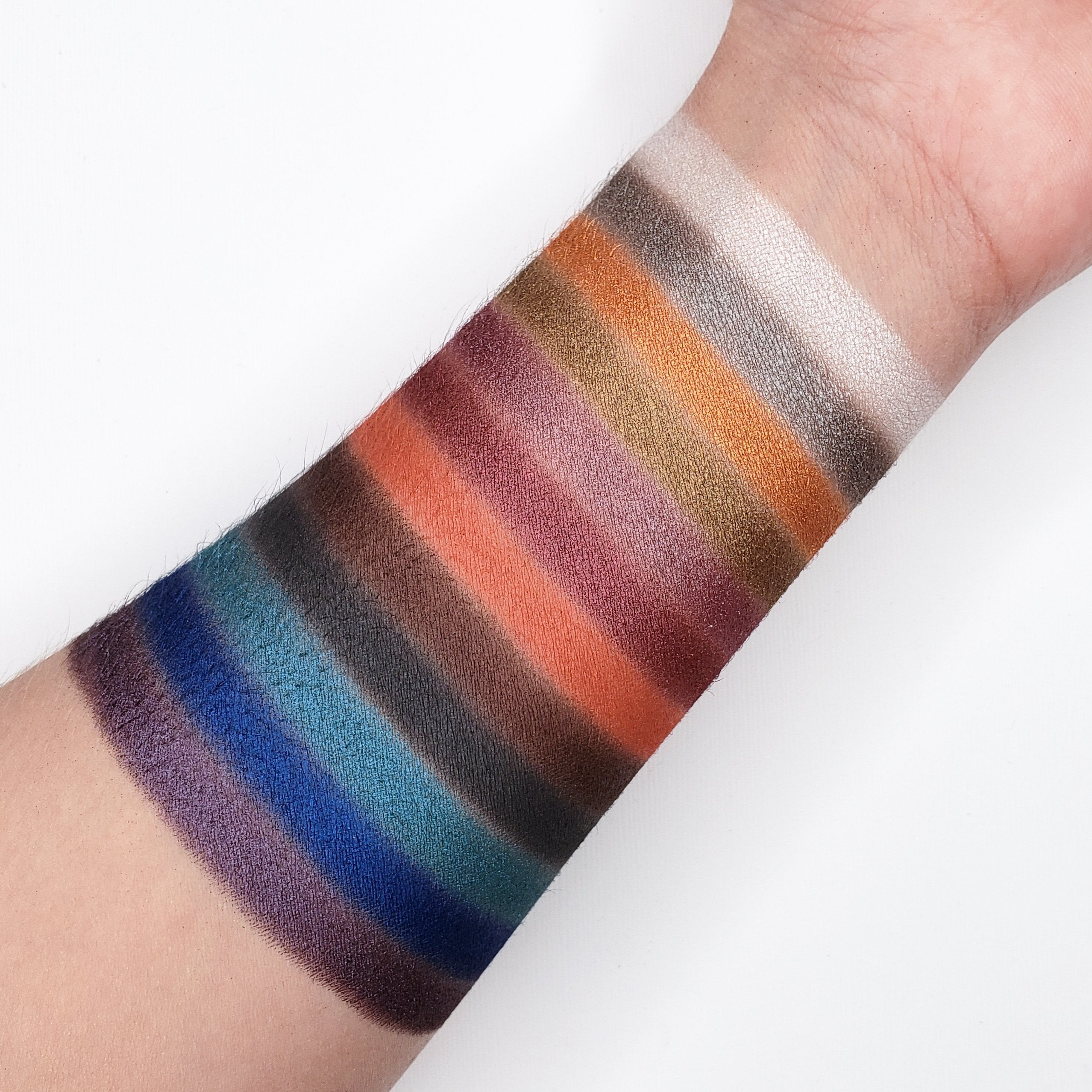BOLD EYESHADOW PALETTE CP08