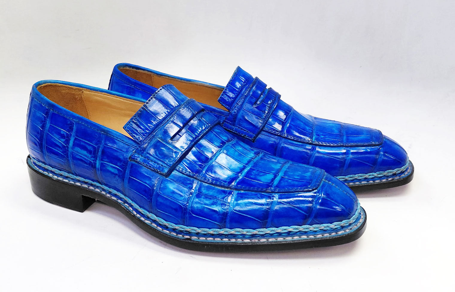 Style: Carolina-Blue