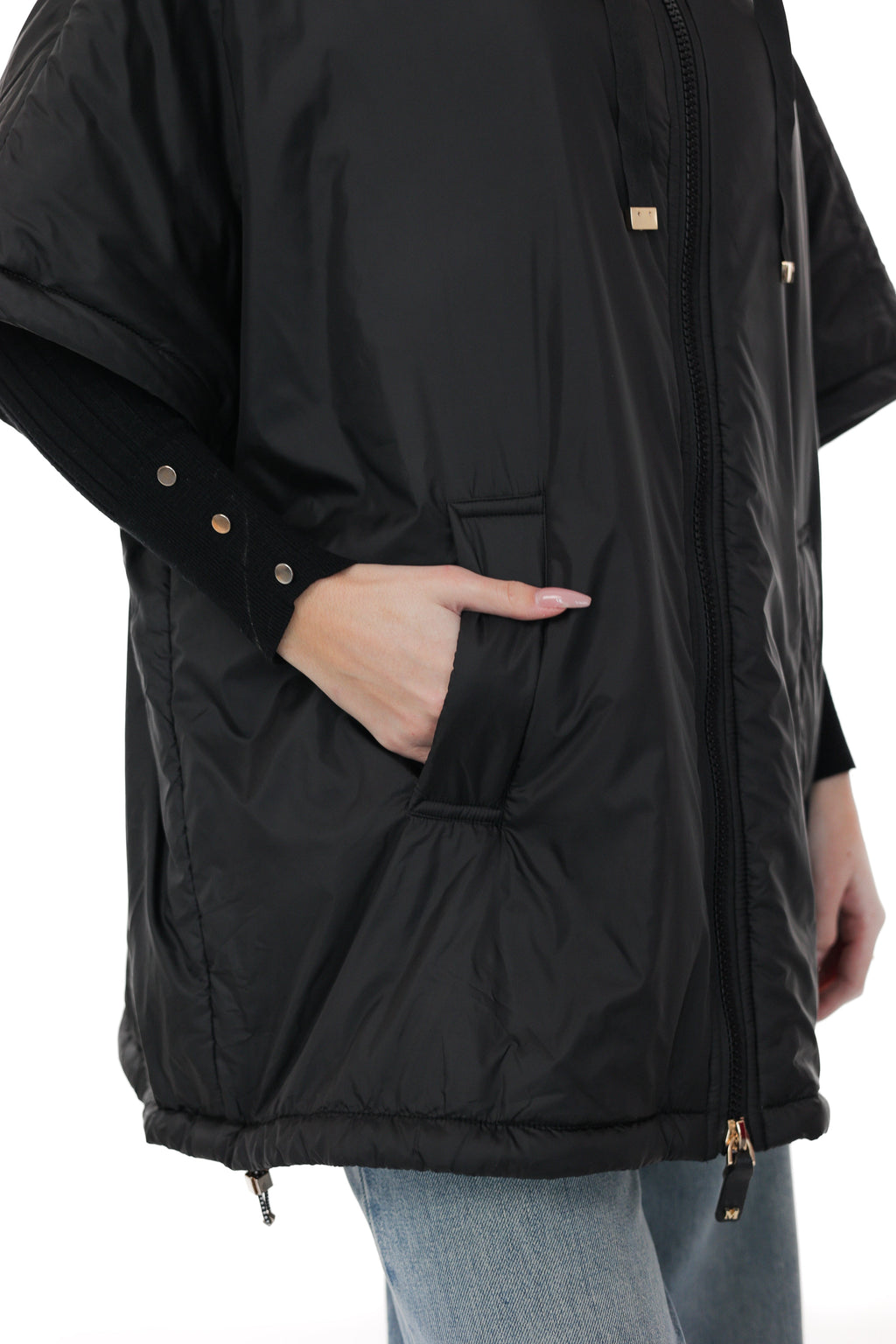 Hooded Vest in Black