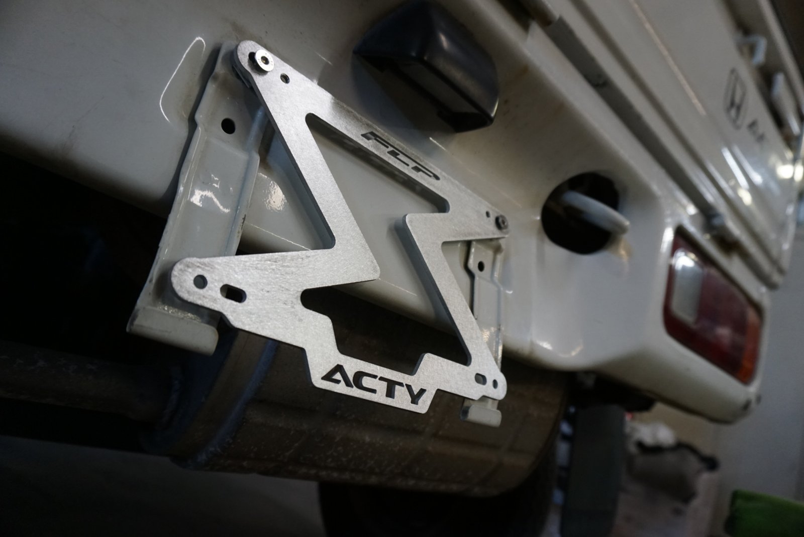 Honda Acty Parts | FLP Plate Bracket