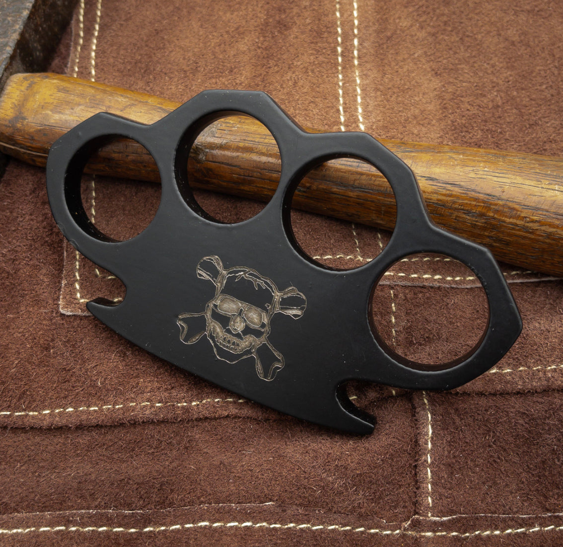 Handmade Engraved Sylo Black Steel Knuckle with Belt Loop Leather Case - Solid Brass for Self Defense