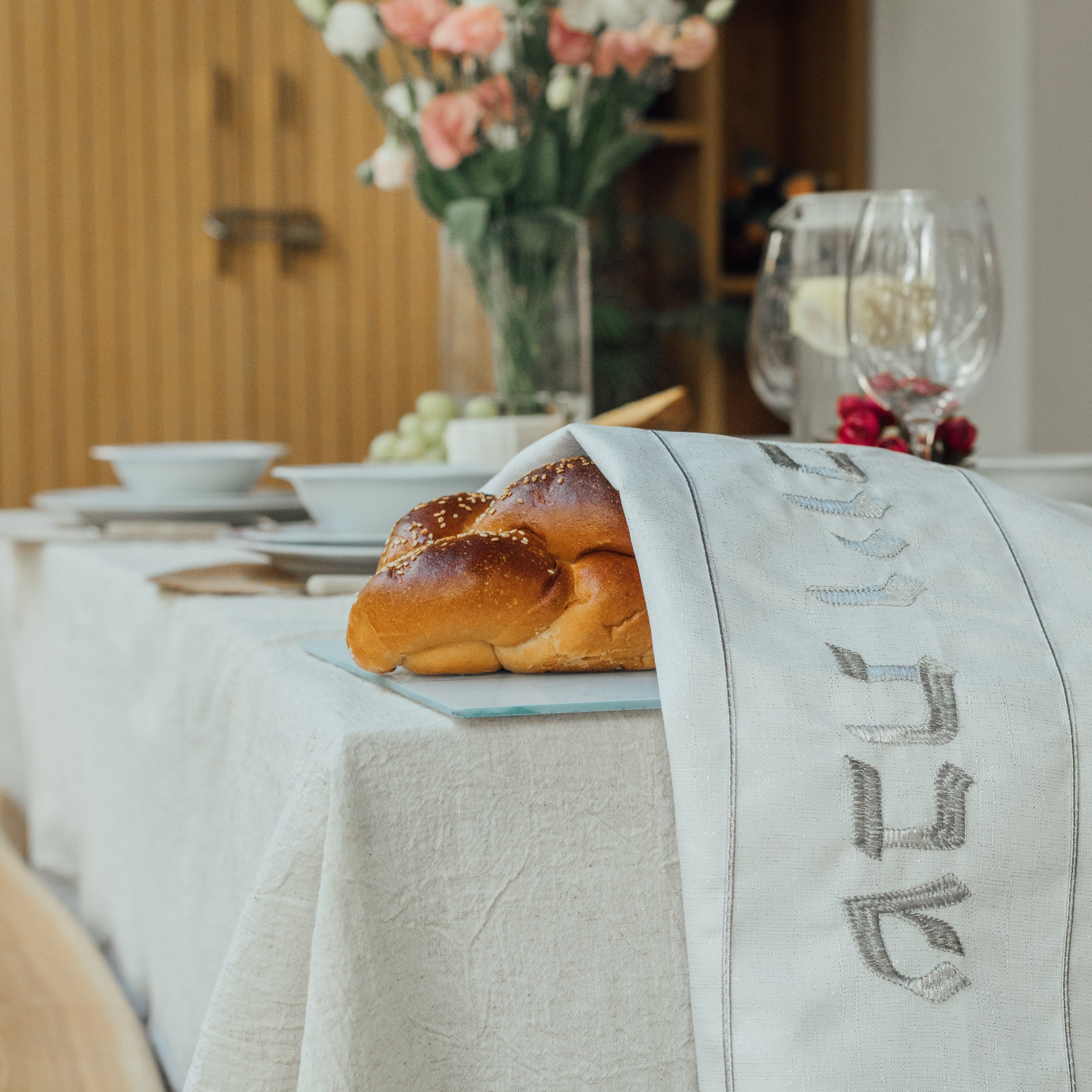 Elegant Linen Challah Cover with Silver Accent – Pure White Series