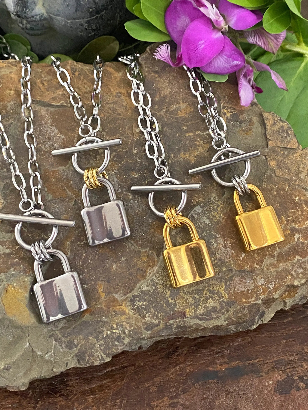 CAMDEN LOCK NECKLACE