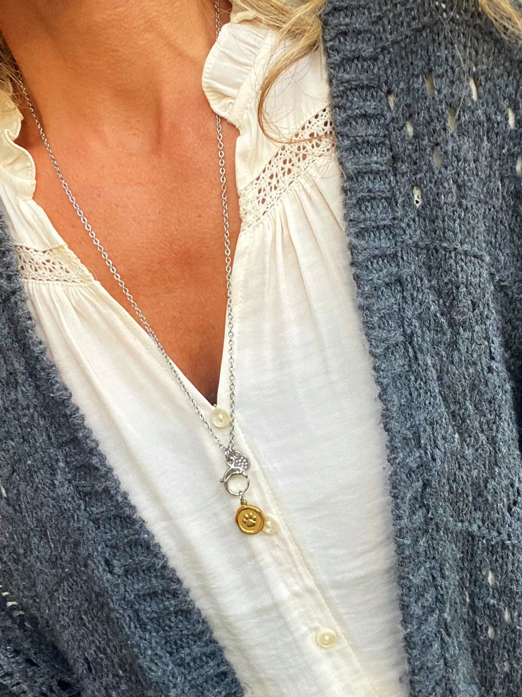 PAW PRINT NECKLACE