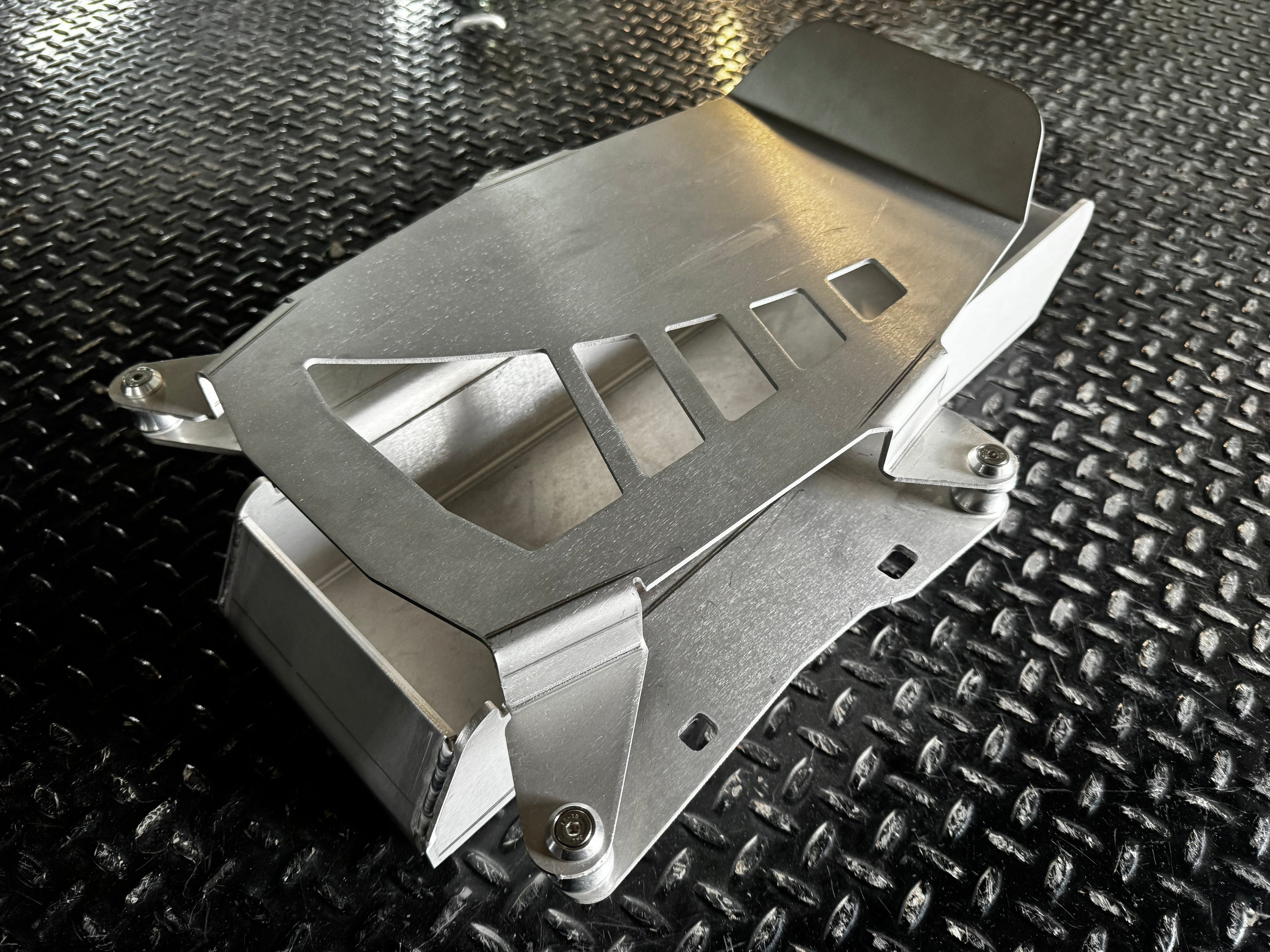 E-RUCKUS BATTERY TRAY