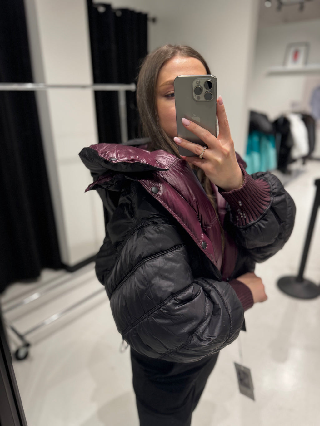 ⇆ Reversible Hooded Bio-Down Jacket in Burgundy/Black