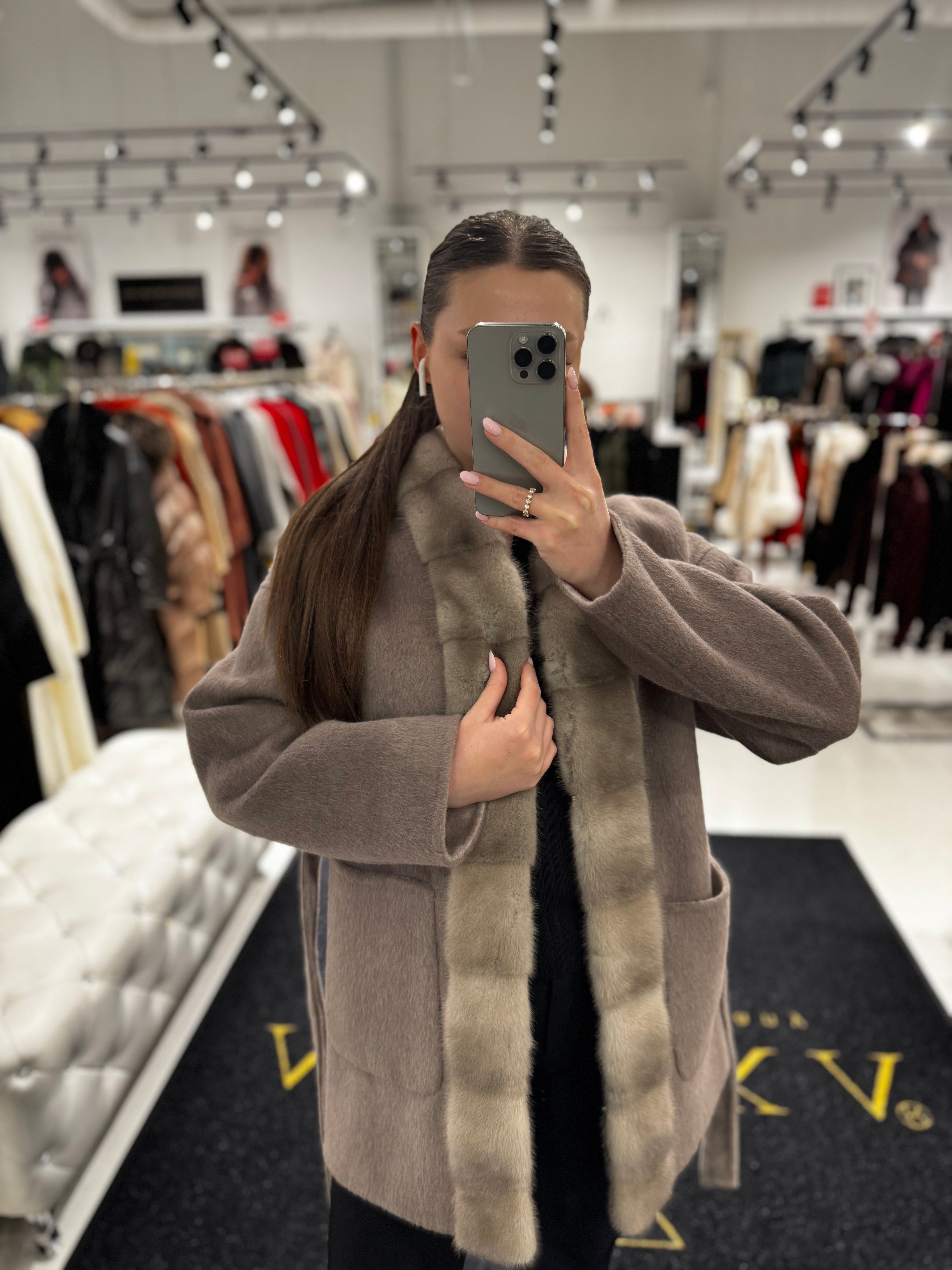 ⇆ Reversible Genuine Mink Fur Virgin Wool Coat