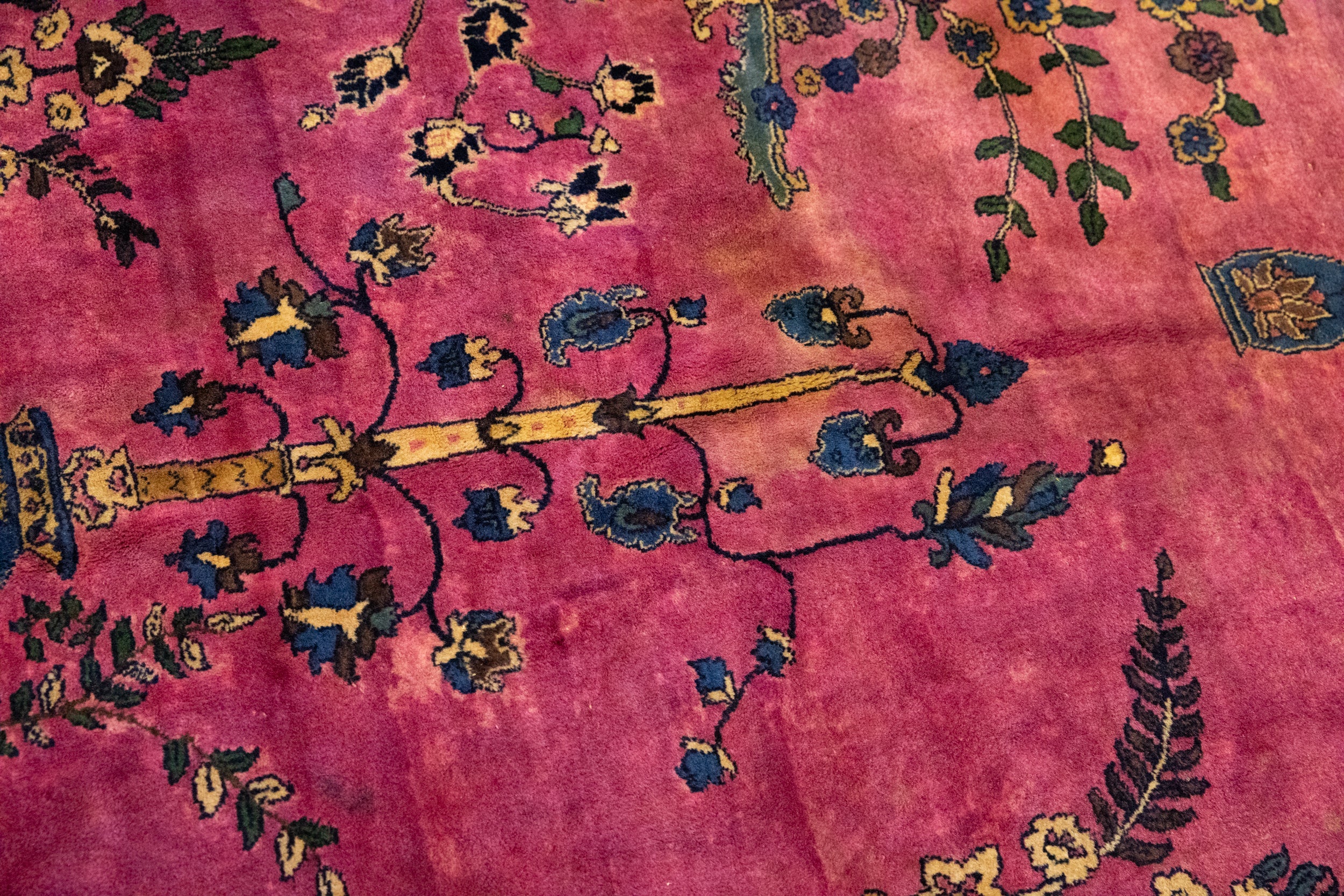 14.5x18.5 Vintage Meshed Carpet