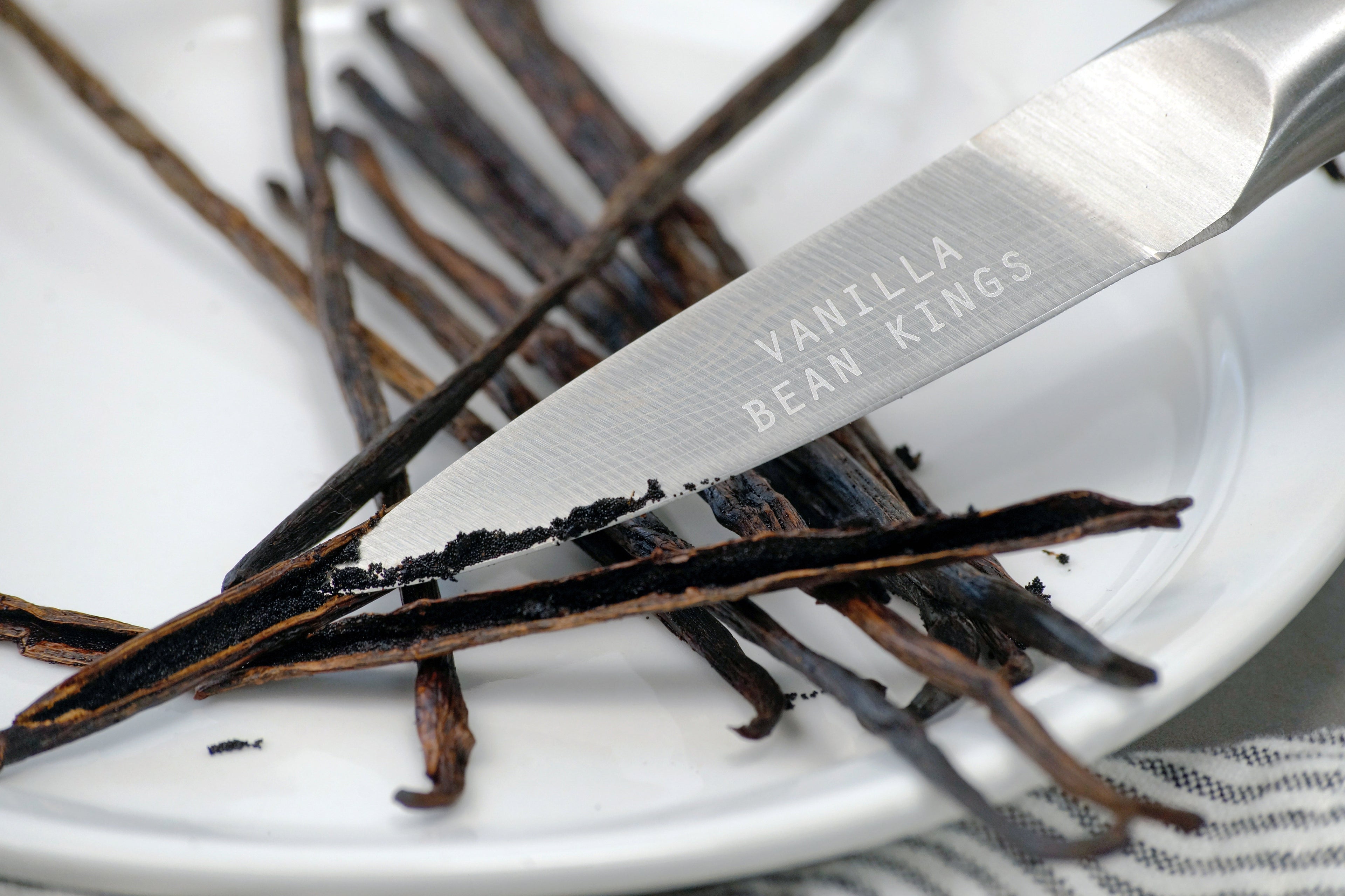 Organic Madagascar Vanilla Beans - Whole Grade B Pods for Extract Making
