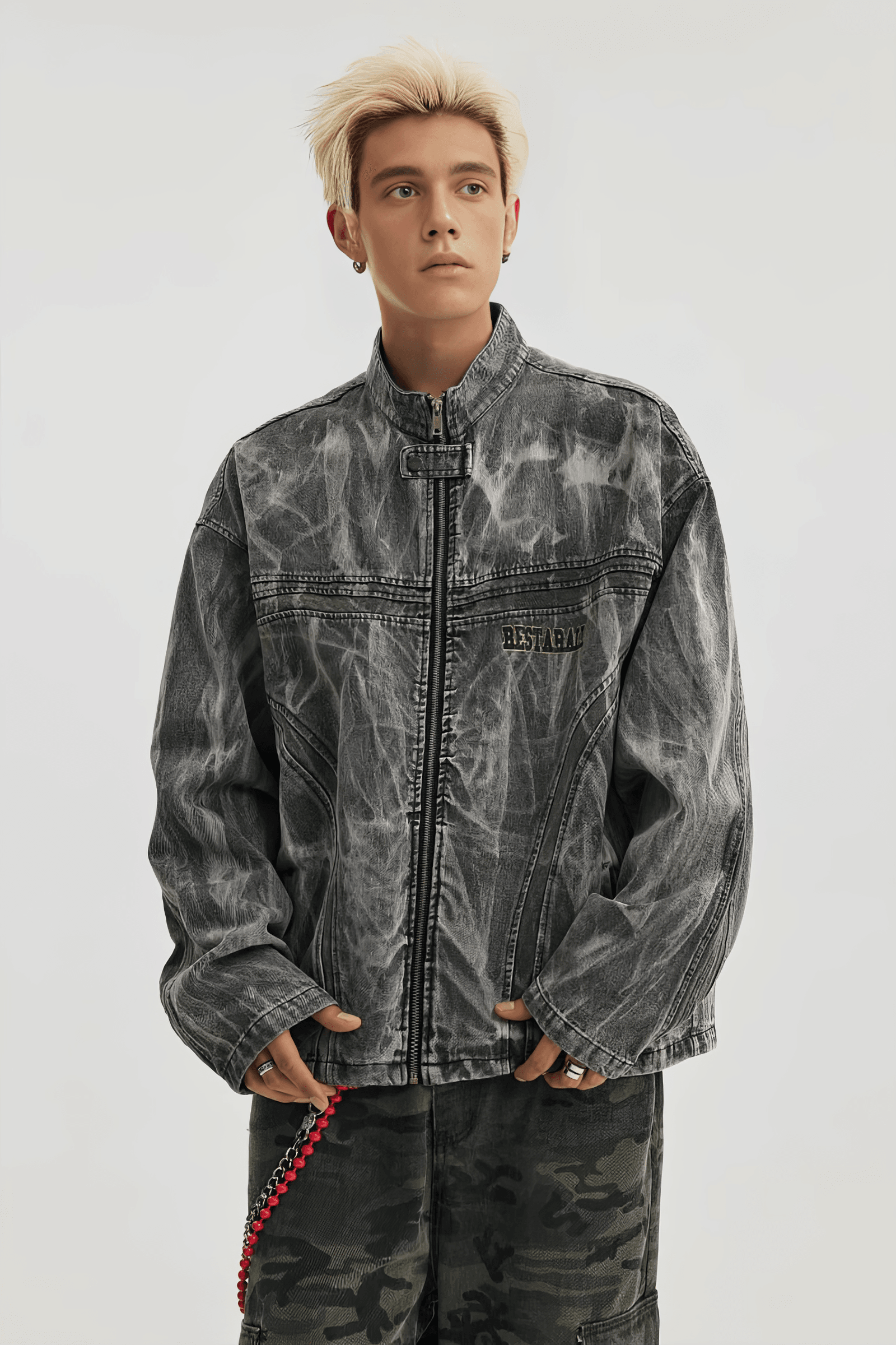 Winter Loose Graffiti Denim Jacket – Distressed & Motorcycle Style