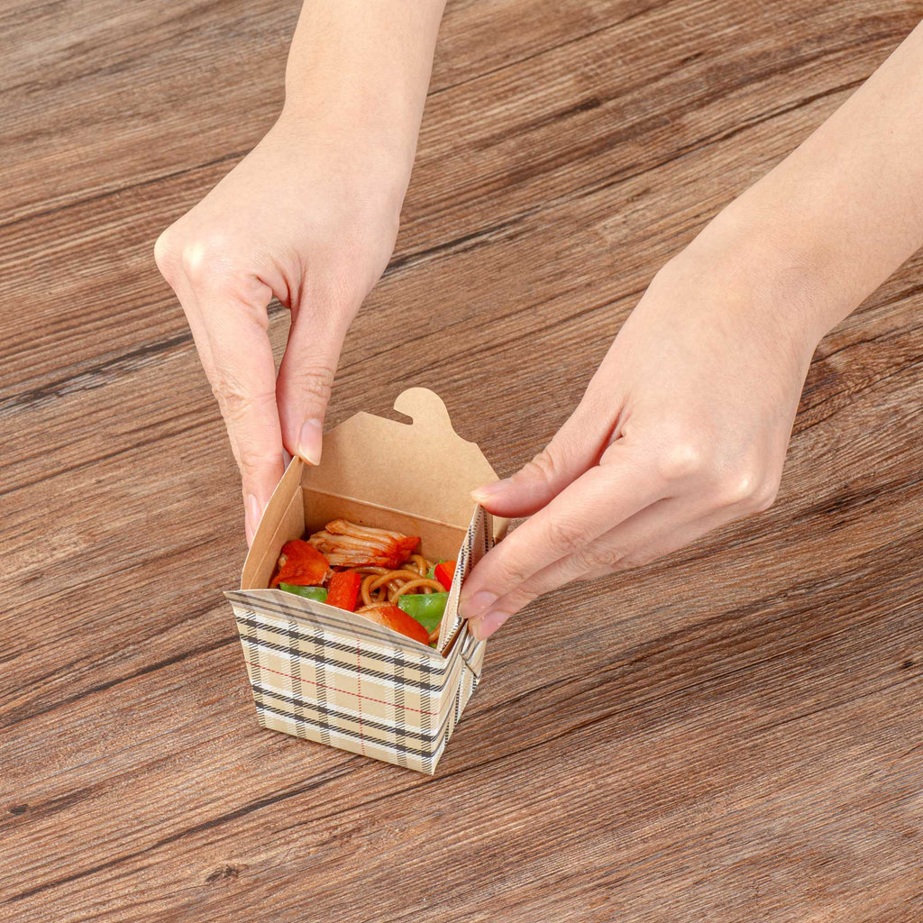 Bio Tek 8 oz Square Plaid Paper Noodle Take Out Container - 2 3/4" x 2 1/4" x 2 1/2" - 200 count box