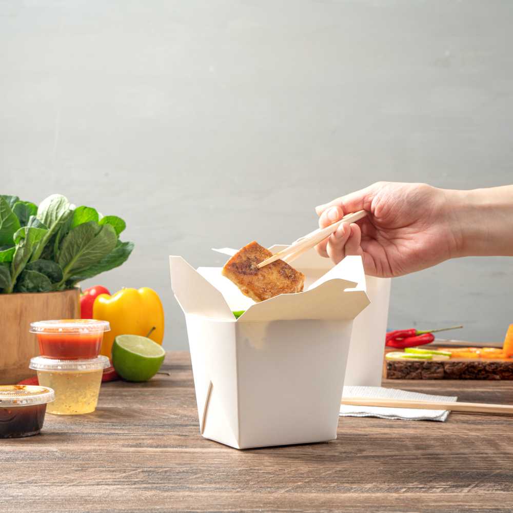 Bio Tek 16 oz Square White Paper Noodle Take Out Container - 3 1/2" x 3" x 3 1/4" - 25 count box