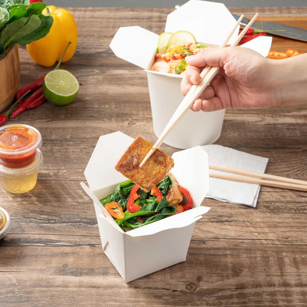 Bio Tek 16 oz Square White Paper Noodle Take Out Container - 3 1/2" x 3" x 3 1/4" - 25 count box