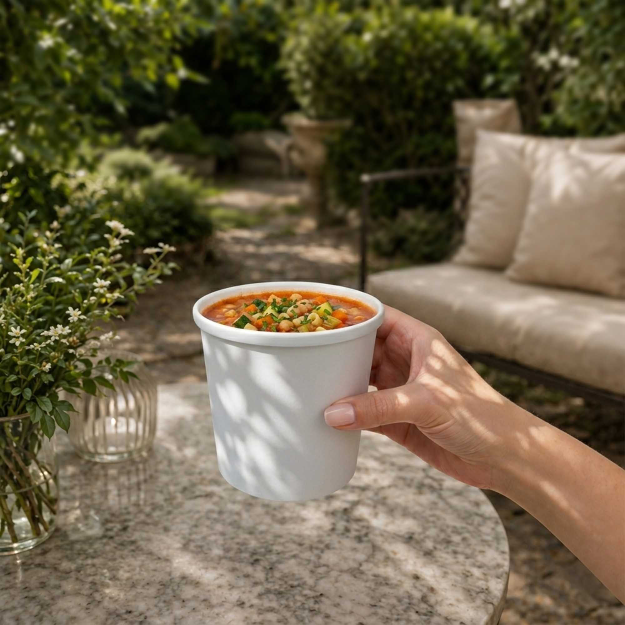 Bio Tek 12 oz Round White Paper Soup Container - 3 1/2" x 3 1/2" x 3 1/2" - 200 count box