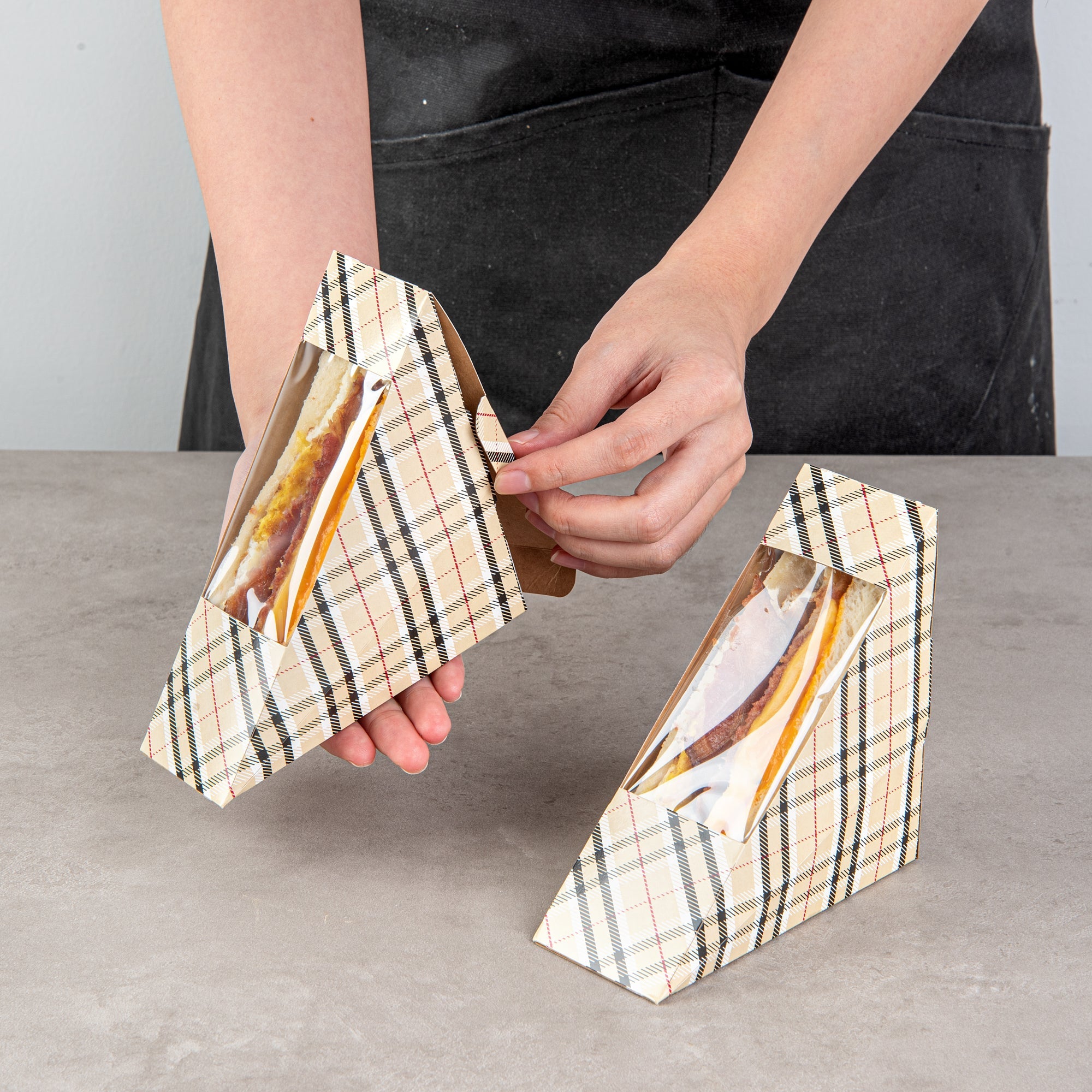 Cafe Vision Triangle Plaid Paper Small Sandwich Box - 4 3/4" x 4 3/4" x 2" - 25 count box