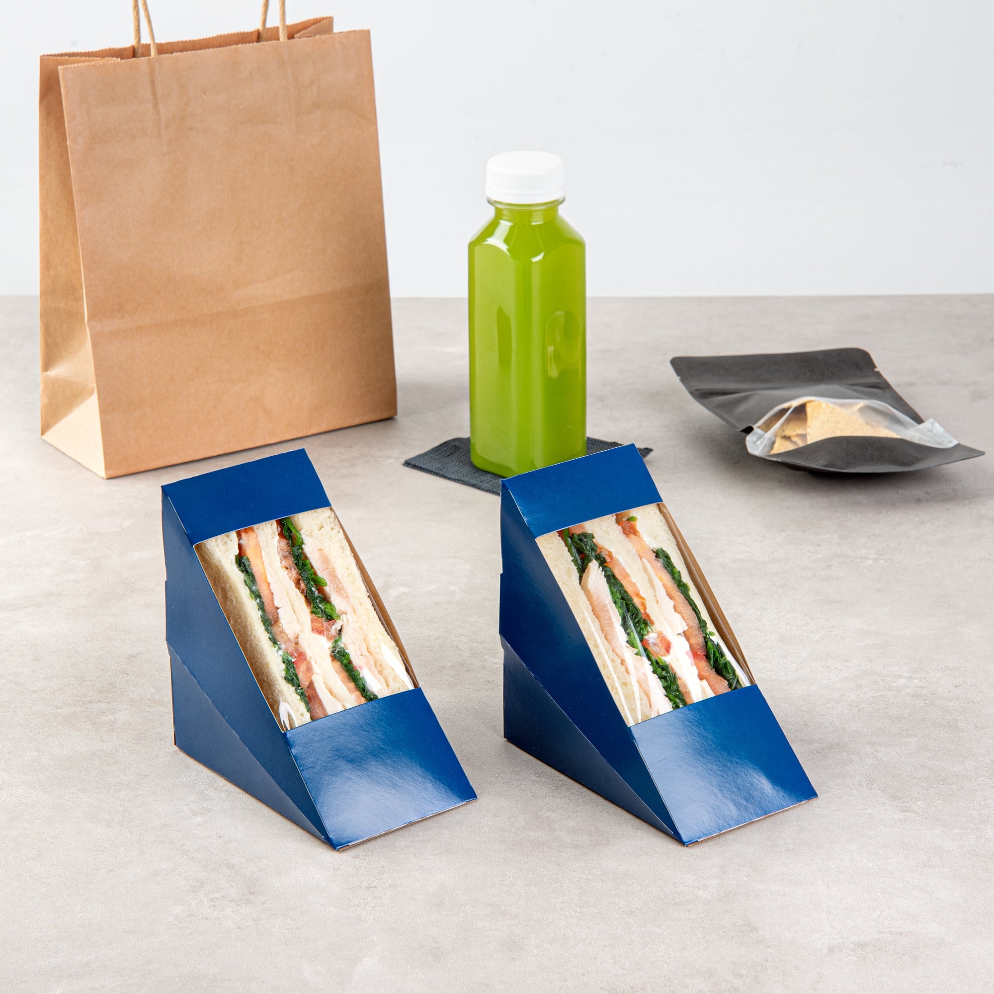 Cafe Vision Triangle Frenchie Paper Medium Sandwich Box - 4 3/4" x 4 3/4" x 2 3/4" - 25 count box
