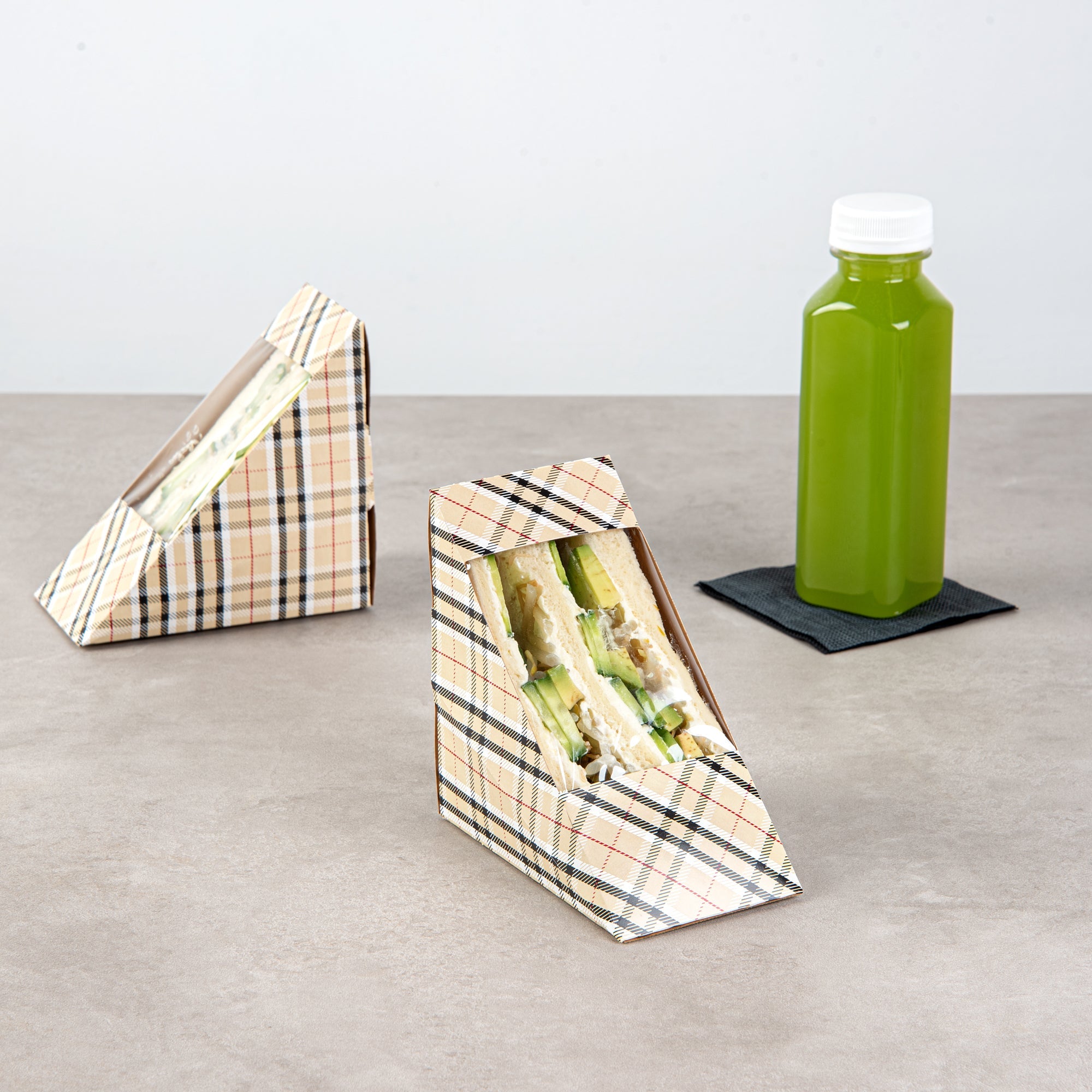 Cafe Vision Triangle Plaid Paper Medium Sandwich Box - 4 3/4" x 4 3/4" x 2 3/4" - 25 count box