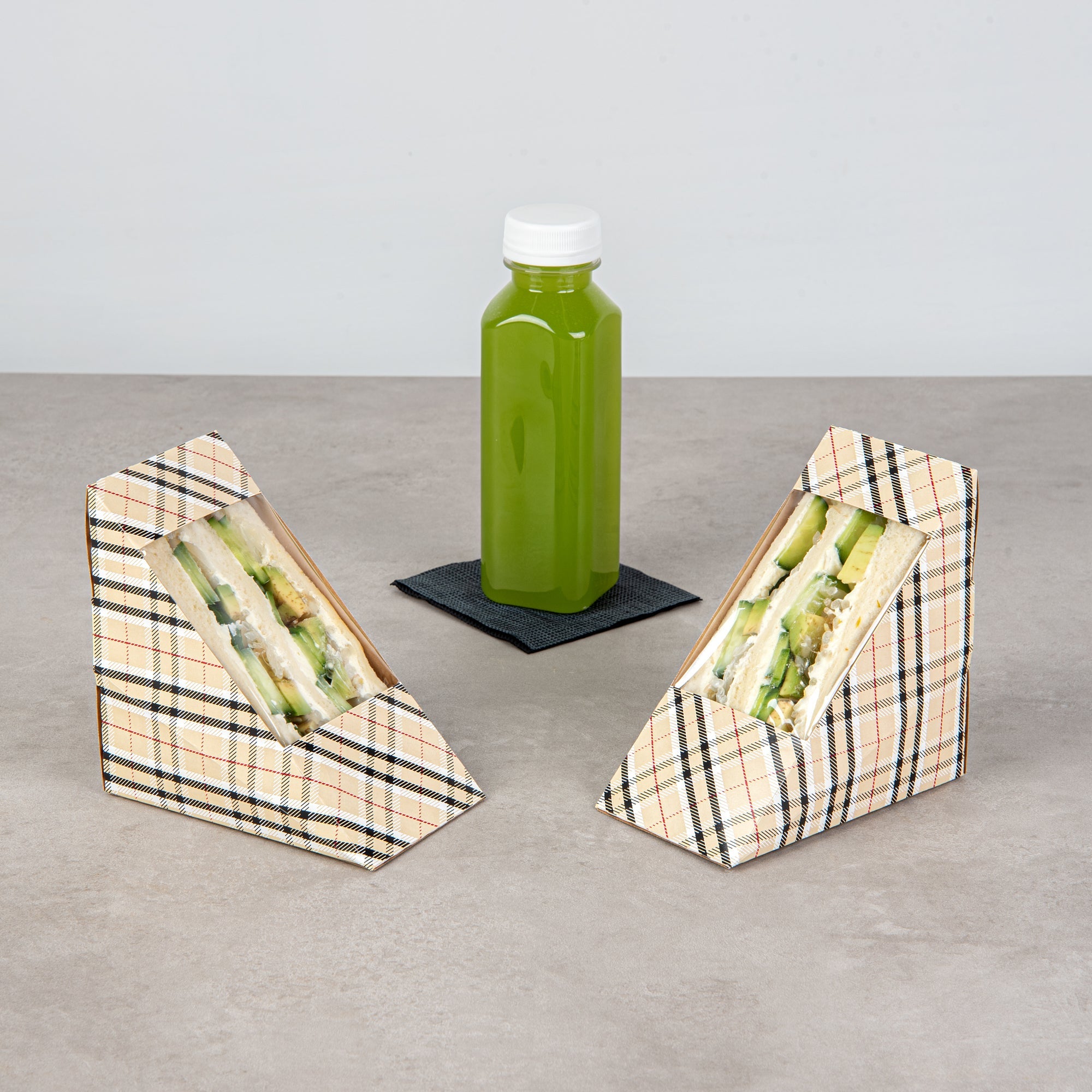 Cafe Vision Triangle Plaid Paper Medium Sandwich Box - 4 3/4" x 4 3/4" x 2 3/4" - 25 count box