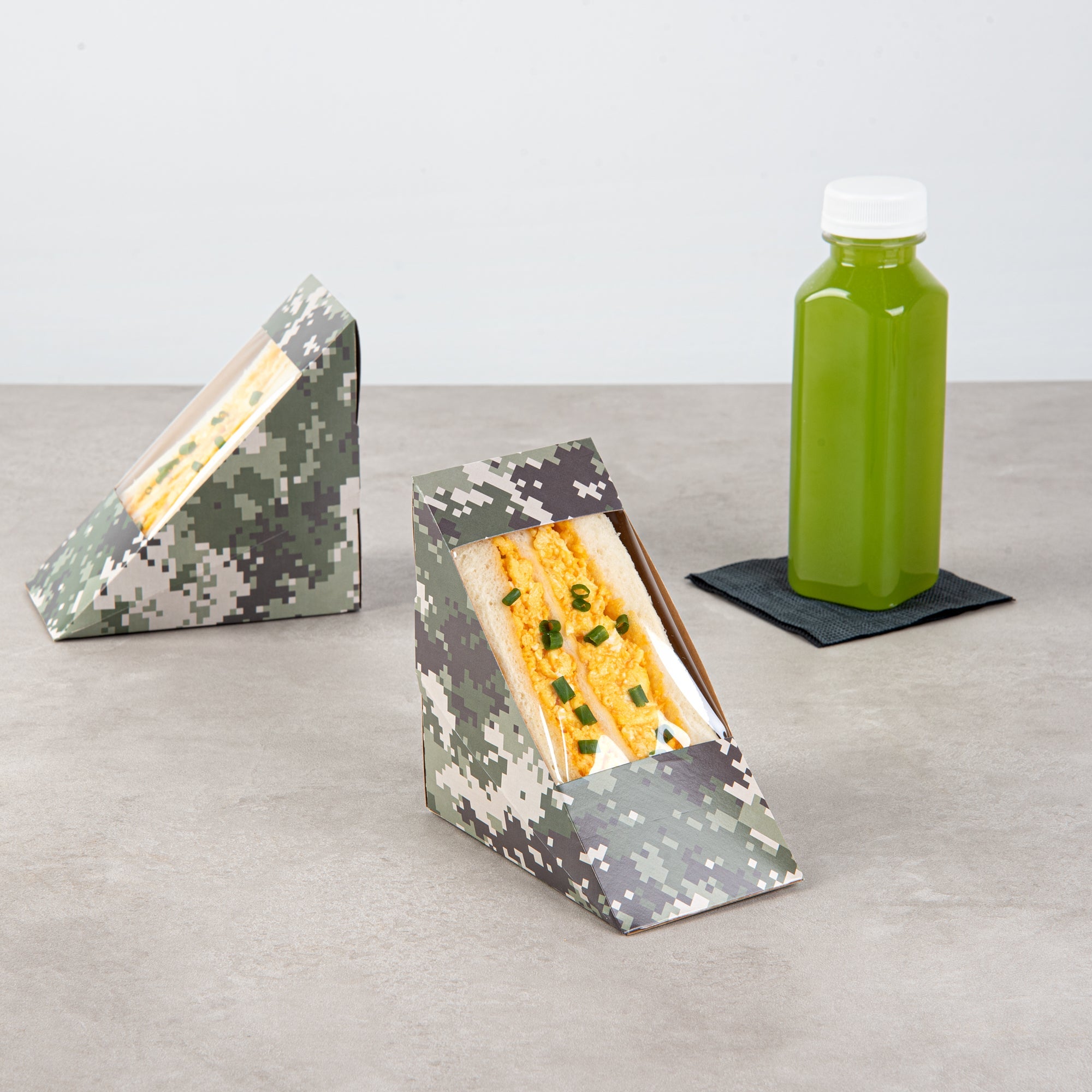 Cafe Vision Triangle Camouflage Paper Medium Sandwich Box - 4 3/4" x 4 3/4" x 2 3/4" - 200 count box